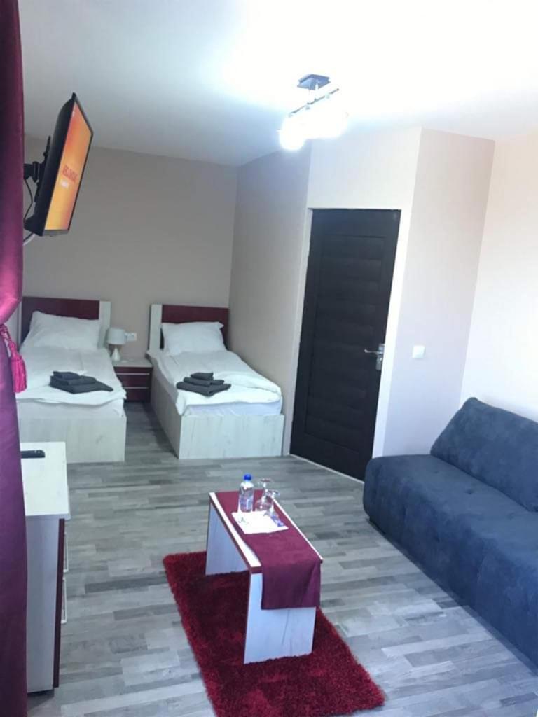 Family Room photo 1
