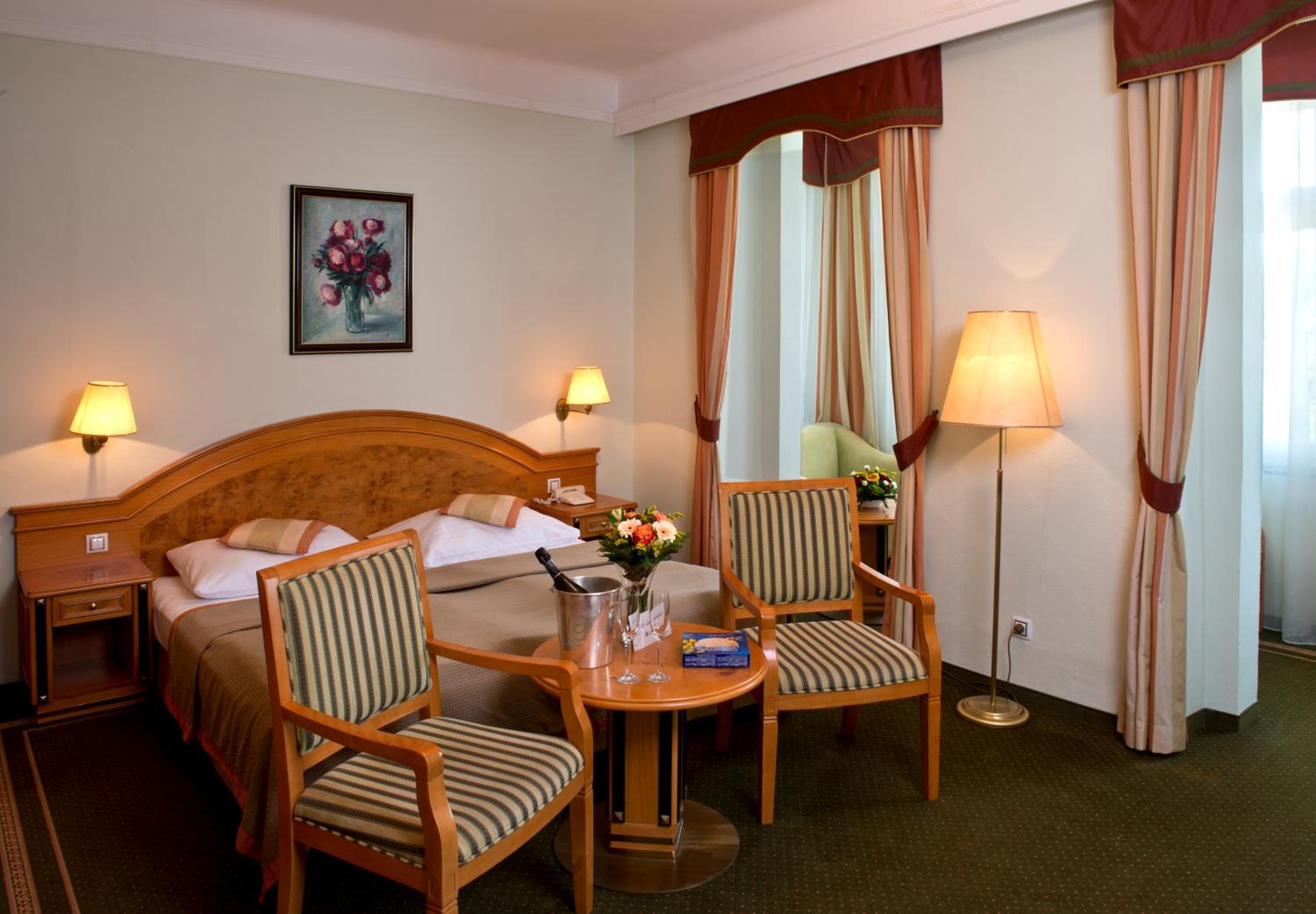Double or Twin Room photo 3