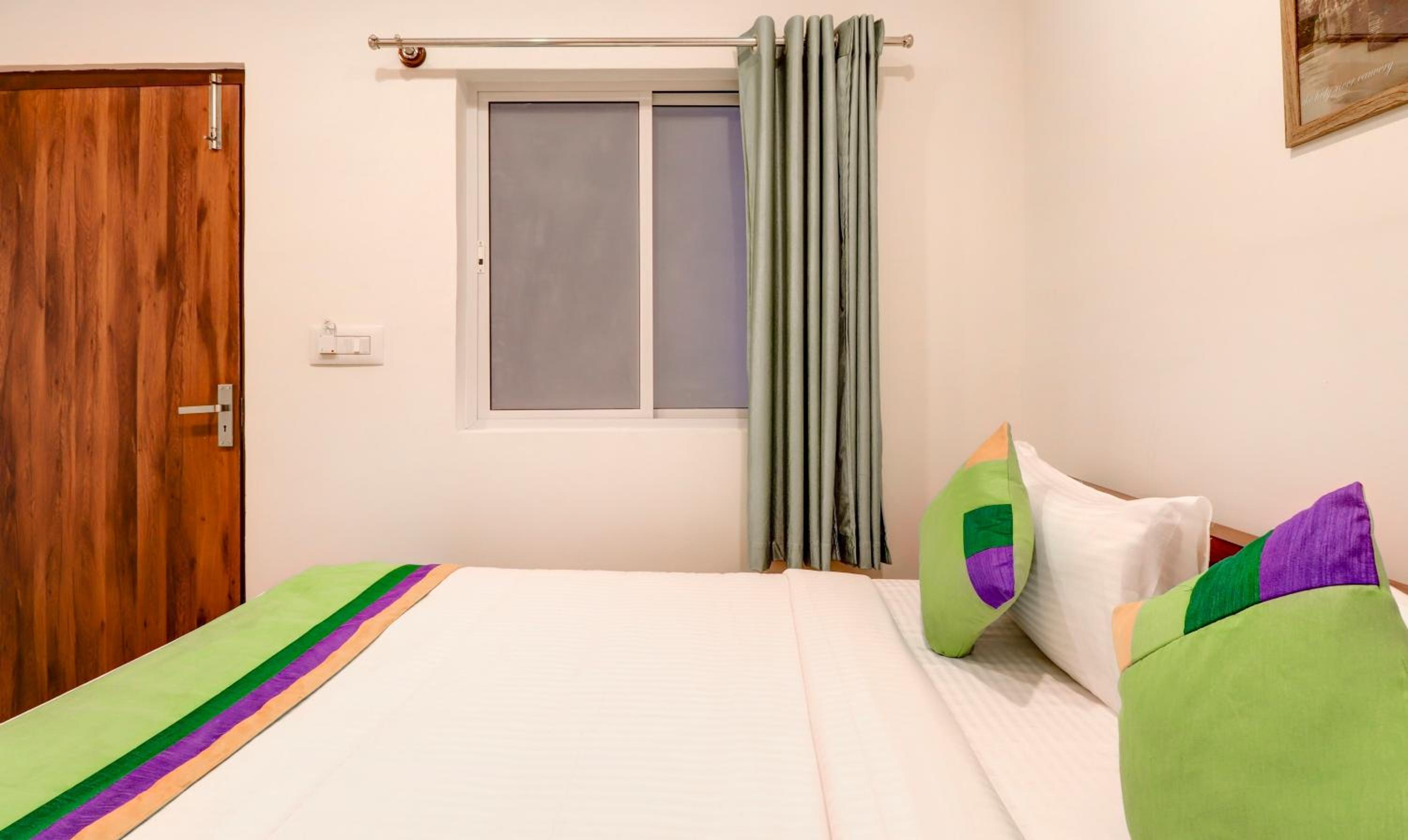 Economy Room - Photo 1