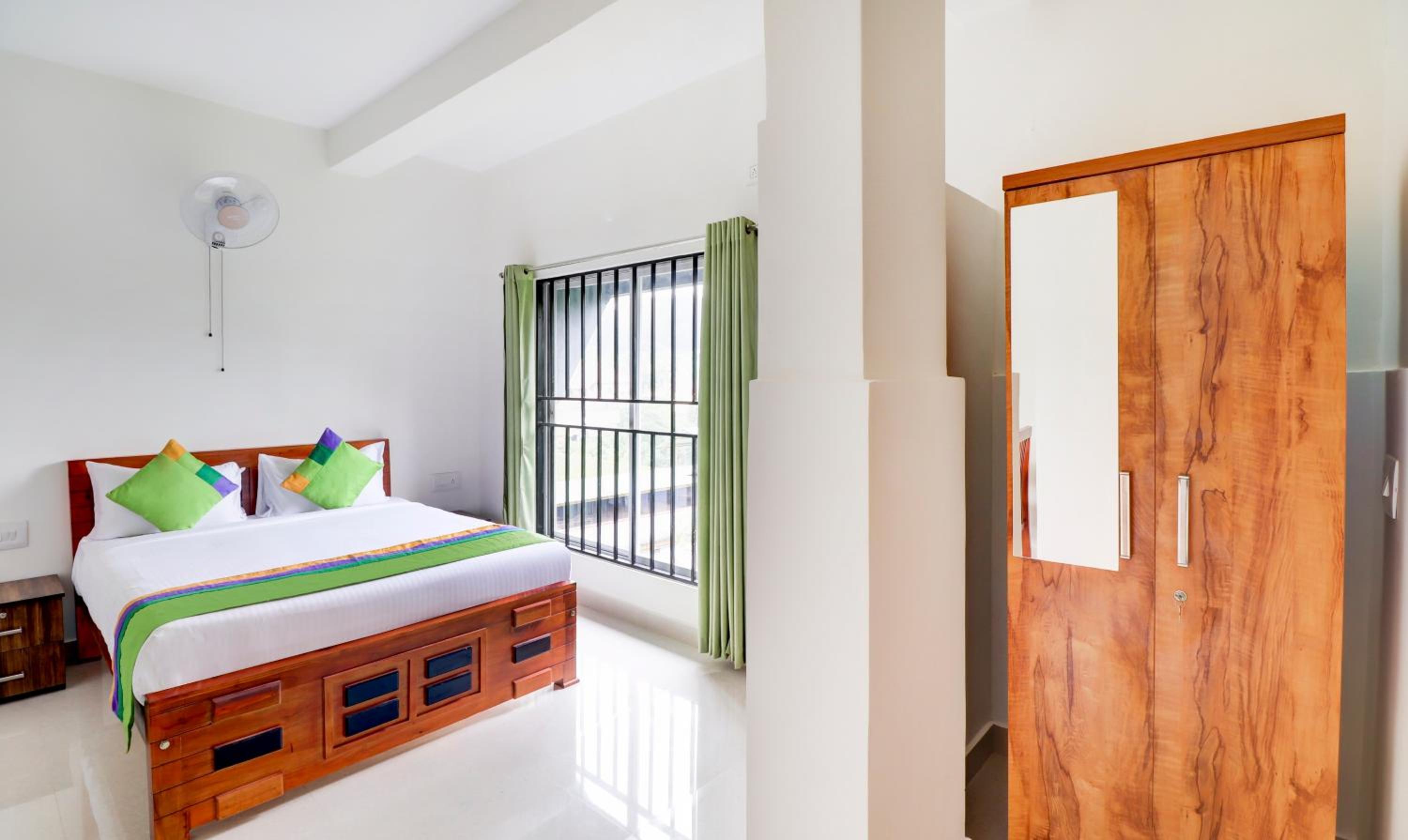 Standard Room - Photo 11