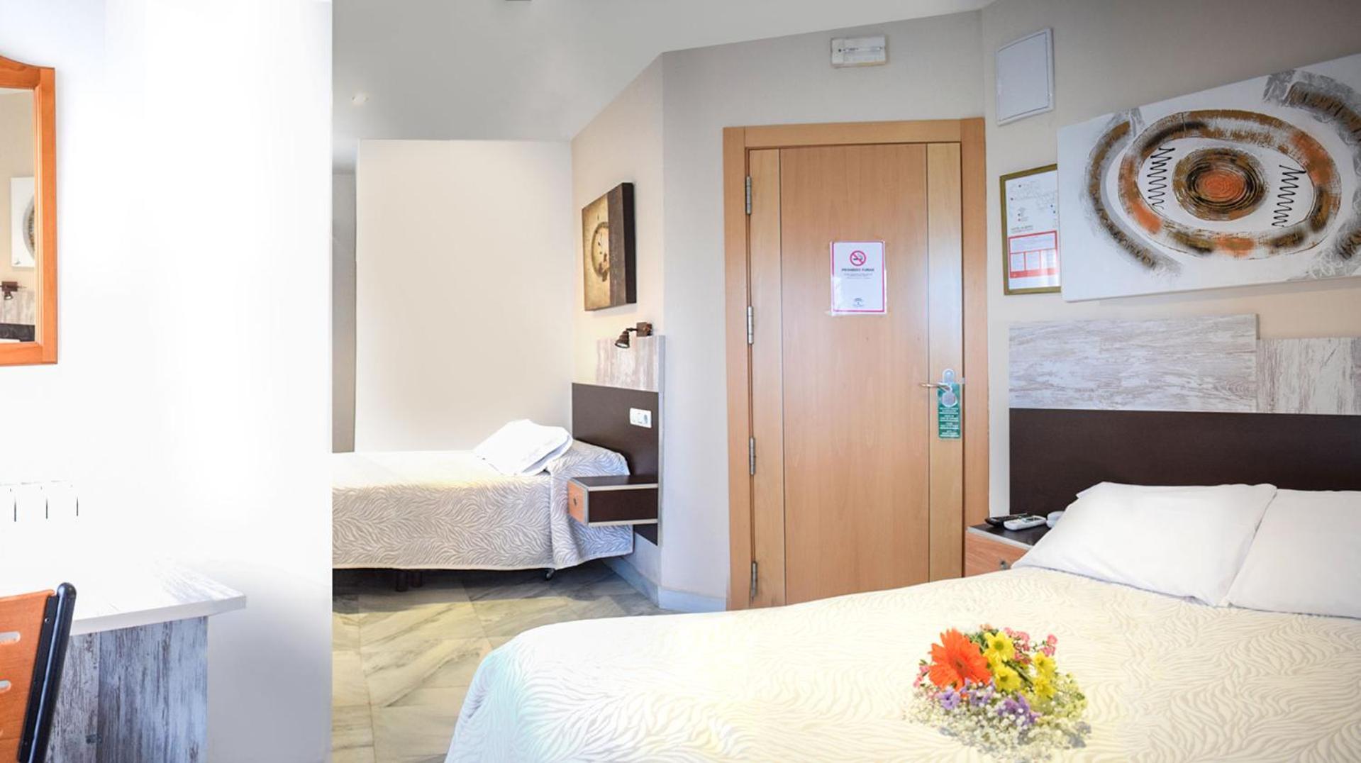 Triple Room - Photo 2