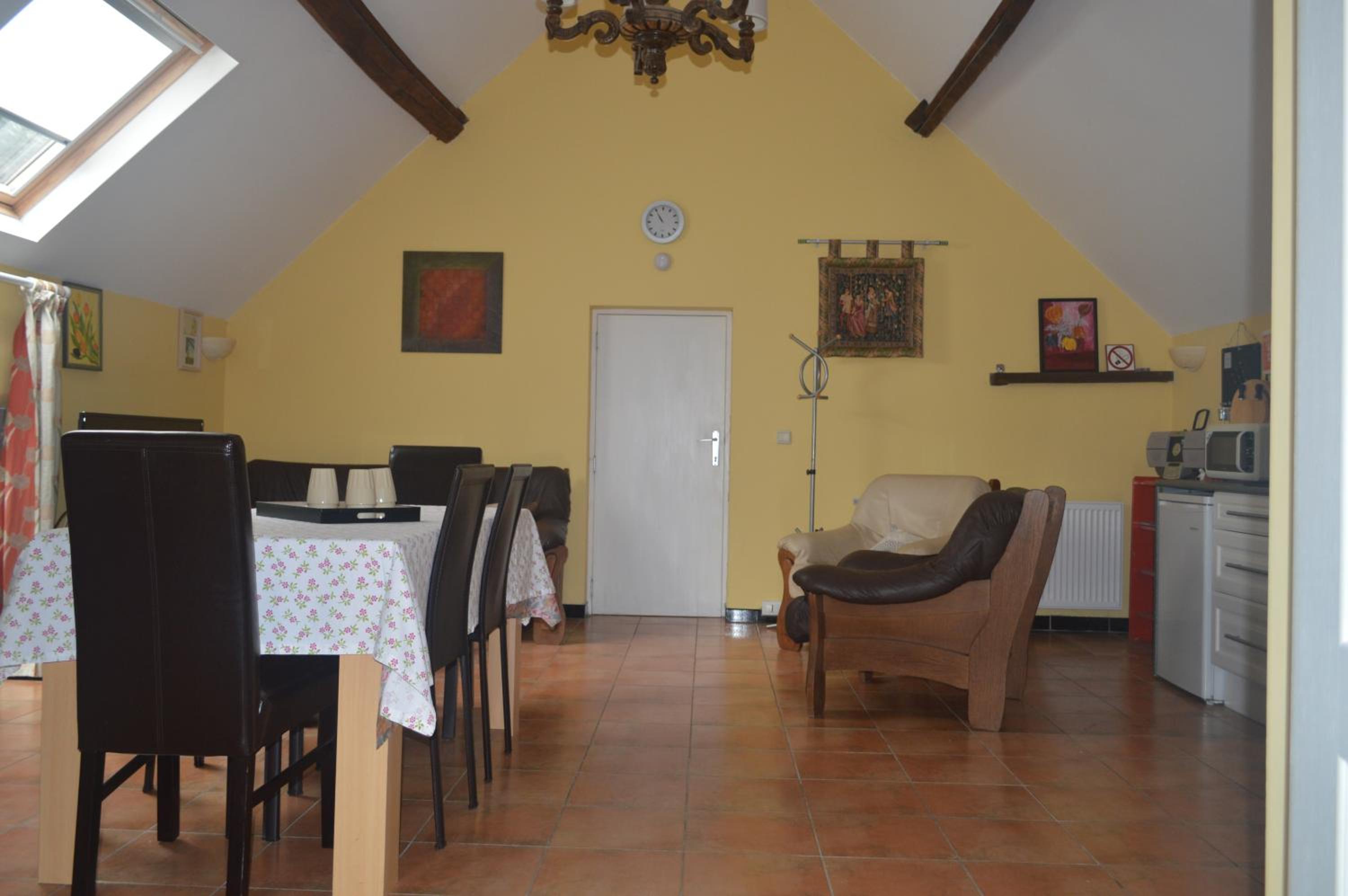 Two-Bedroom House - Photo 13