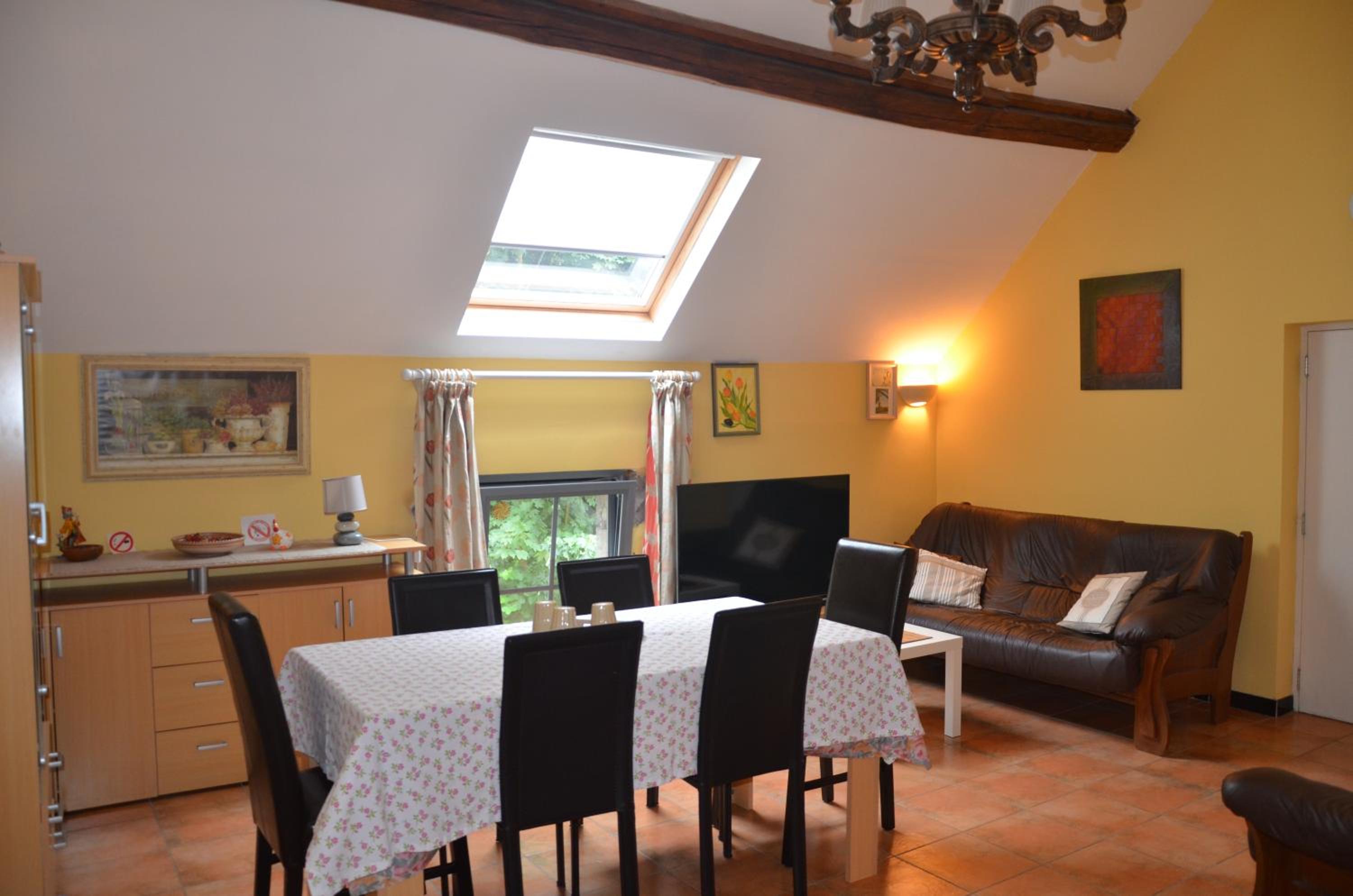 Two-Bedroom House - Photo 17