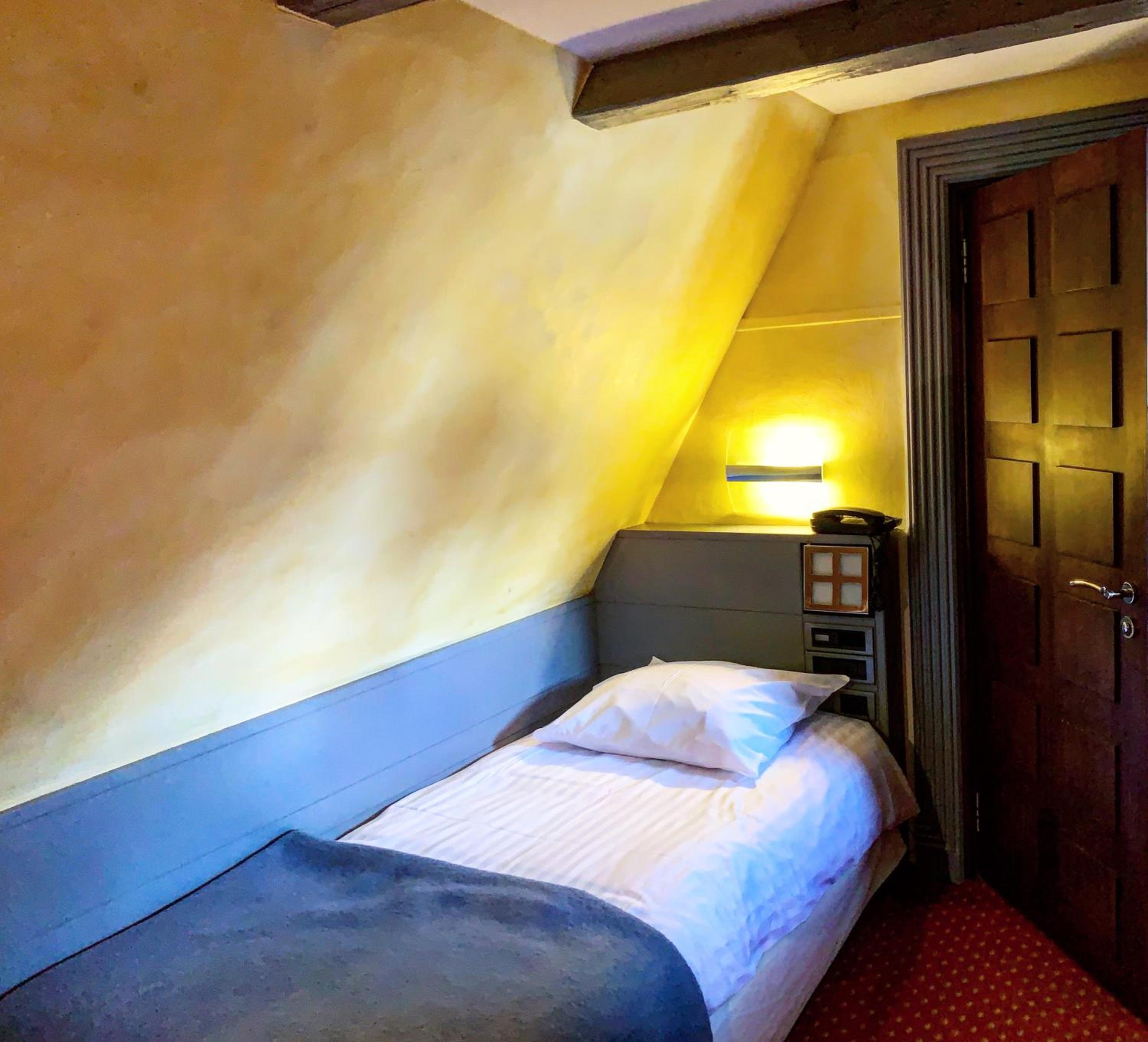 Single Room photo 3