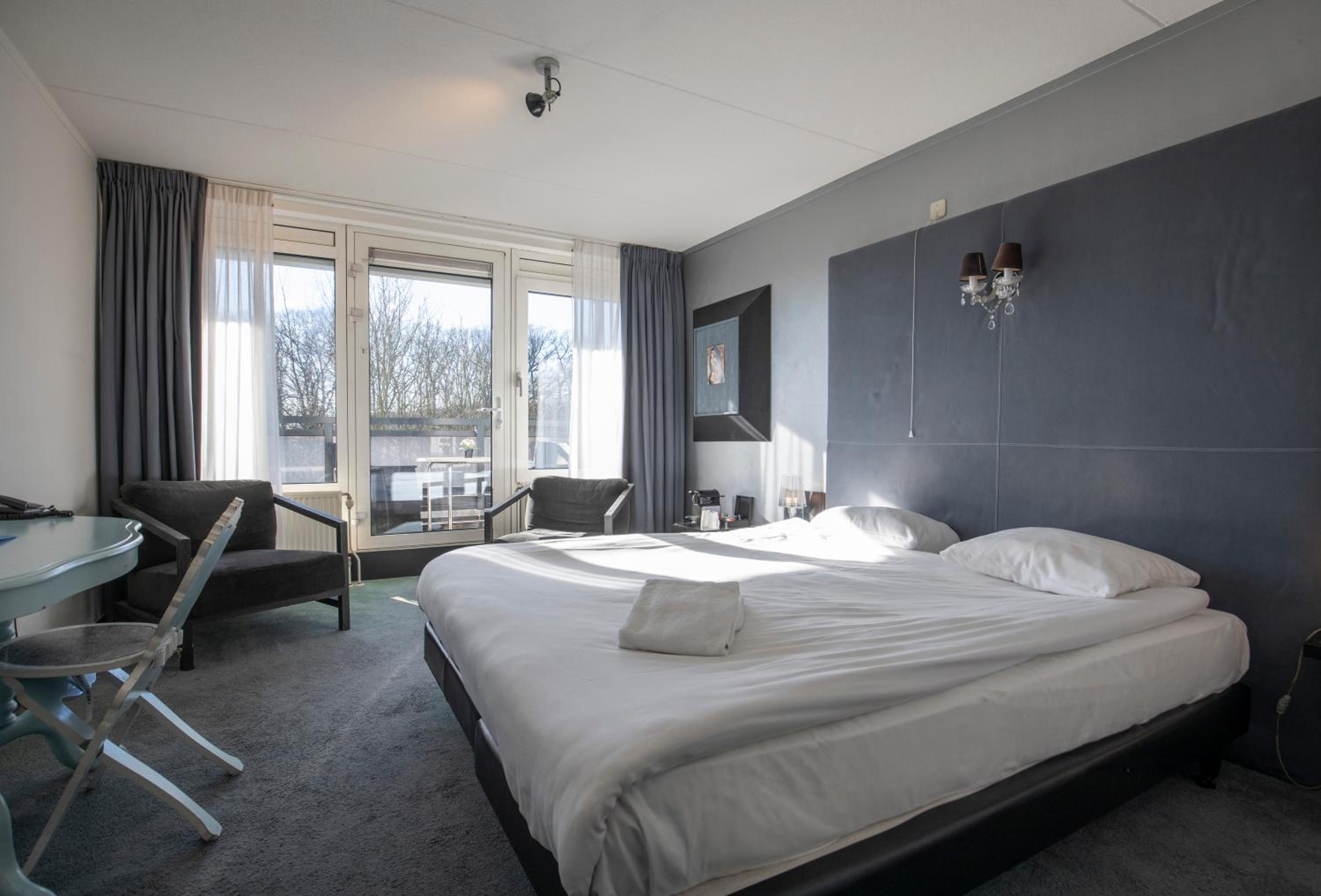 Double Room with Balcony photo 3