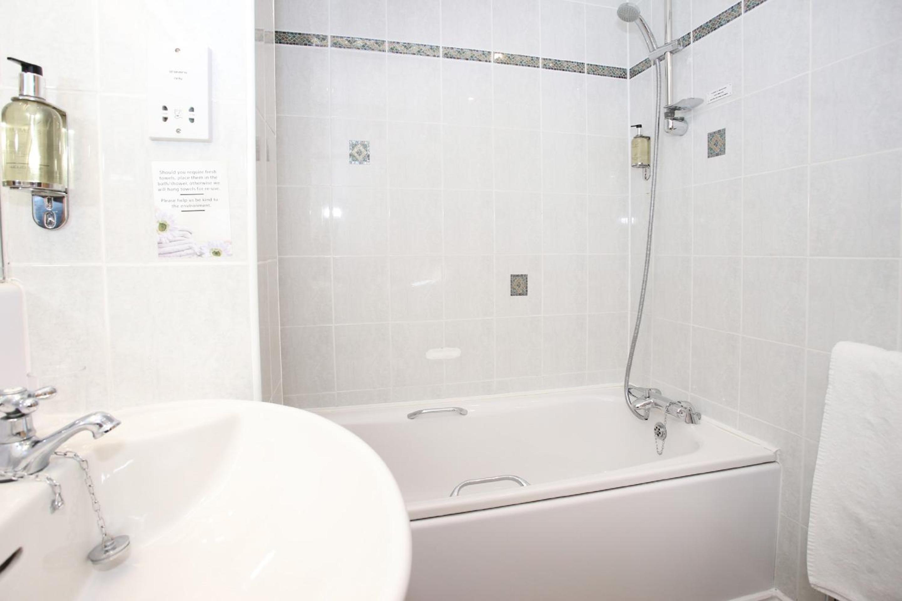 Standard Single Room - Non-Smoking - Photo 2