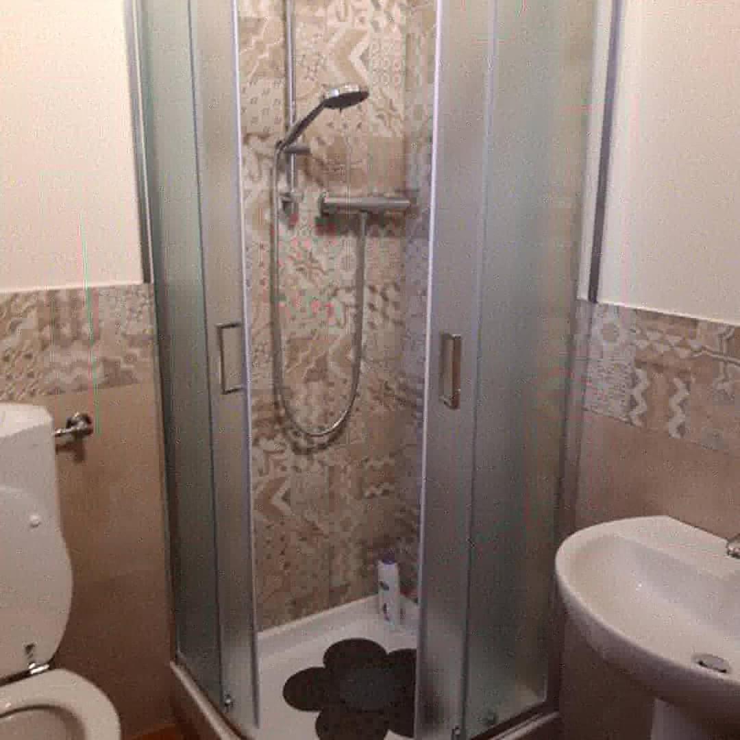 Double or Twin Room with Balcony - Photo 2