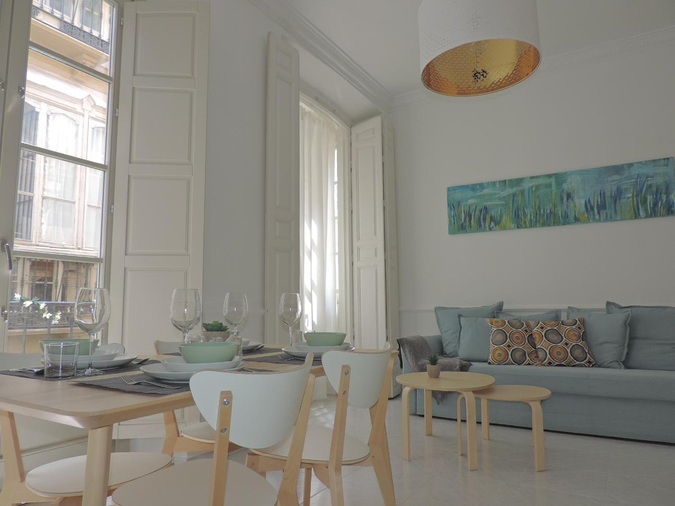 Apartamento con Balcón