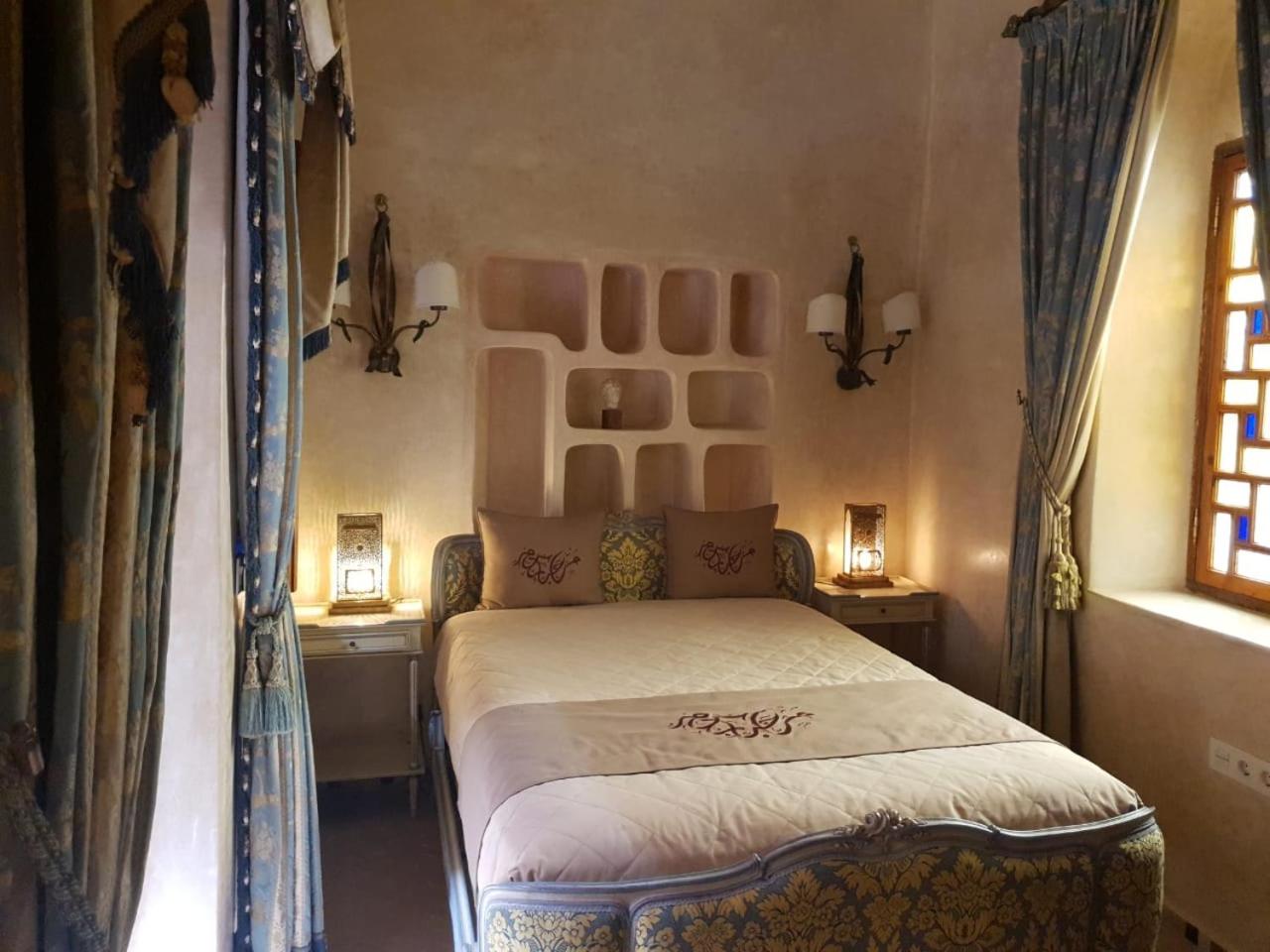 Deluxe Double Room - Photo 10