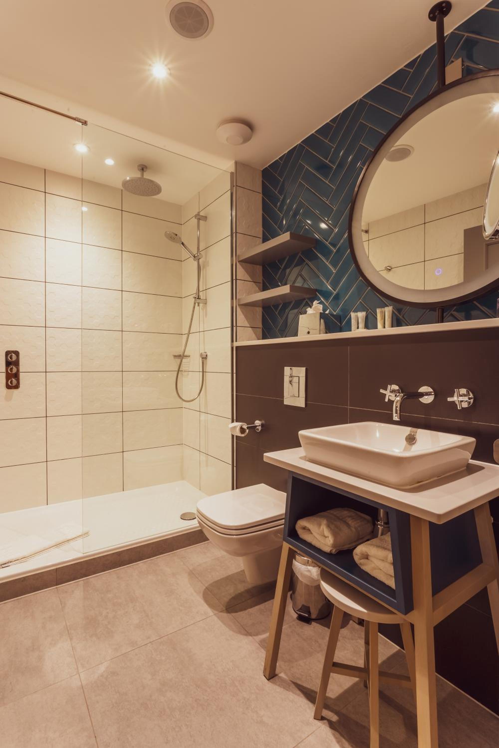 Executive Double Room - Photo 11
