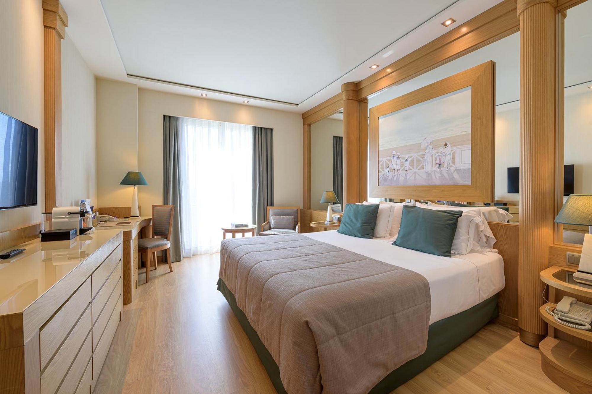 Habitación Doble Clásica con Vista a la Ciudad