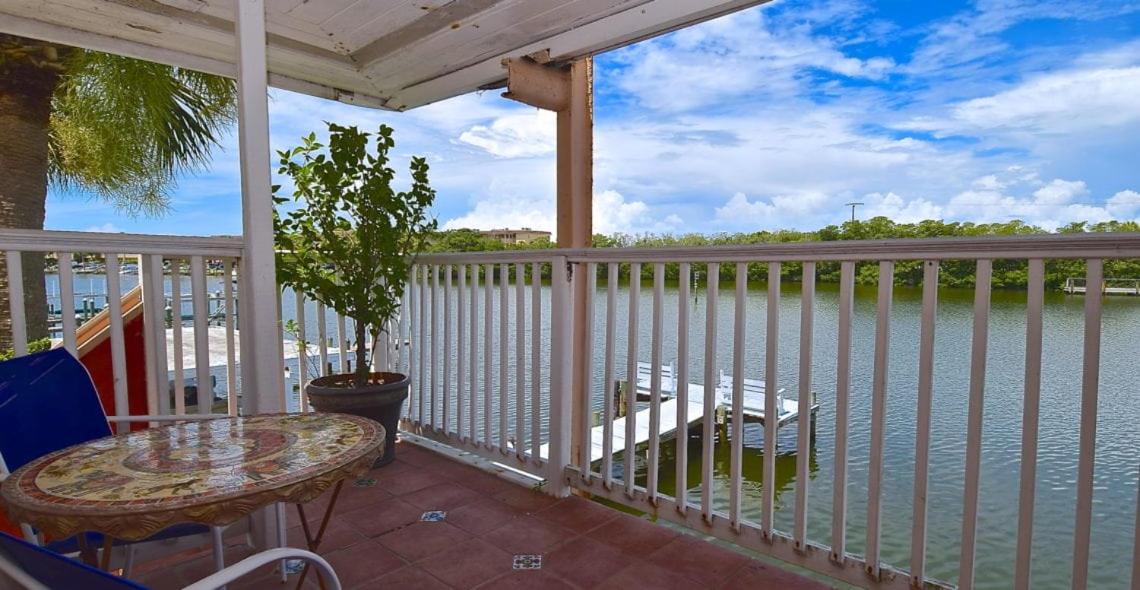 One-Bedroom Cottage - Sunset Suite