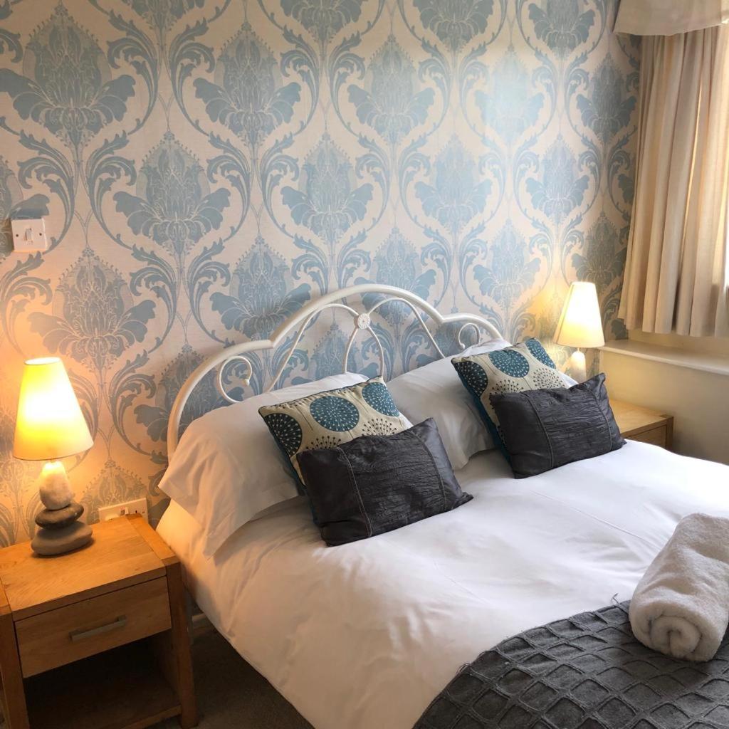 Double Room with Private Bathroom - Photo 1