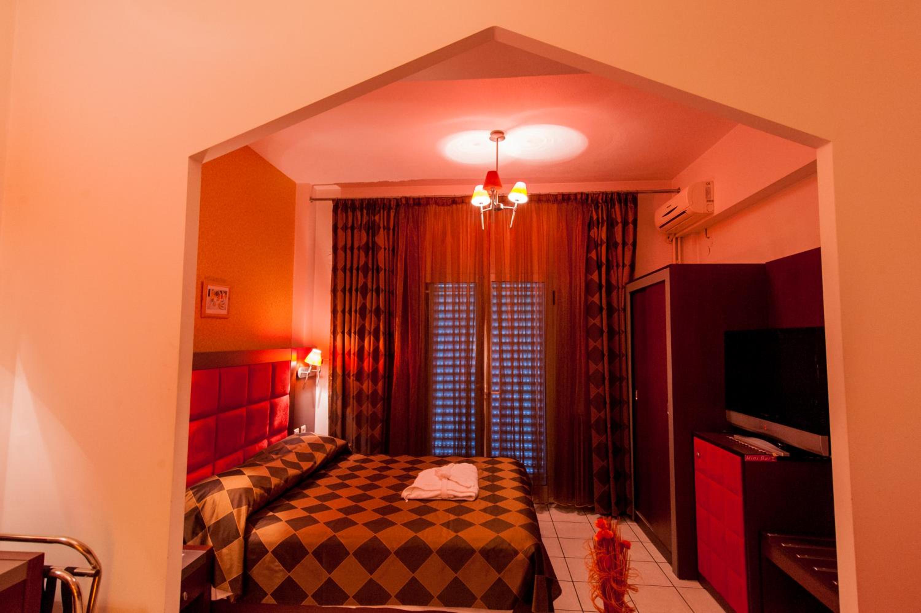 Double or Twin Room - Photo 1