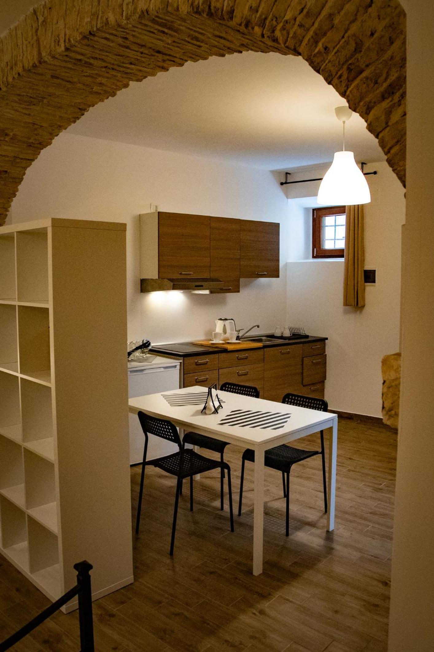 One-Bedroom Apartment photo 2