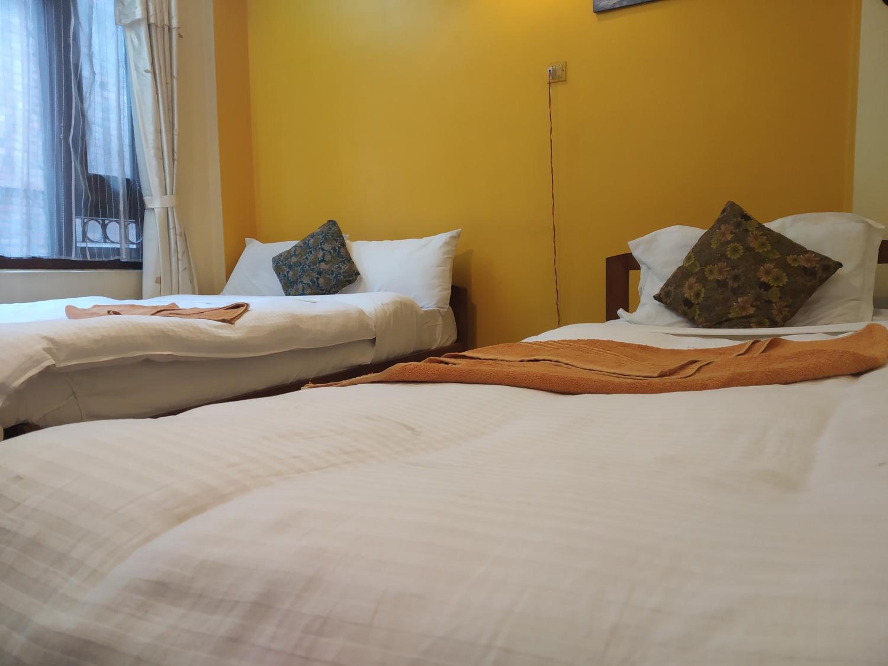 Standard Double or Twin Room photo 2