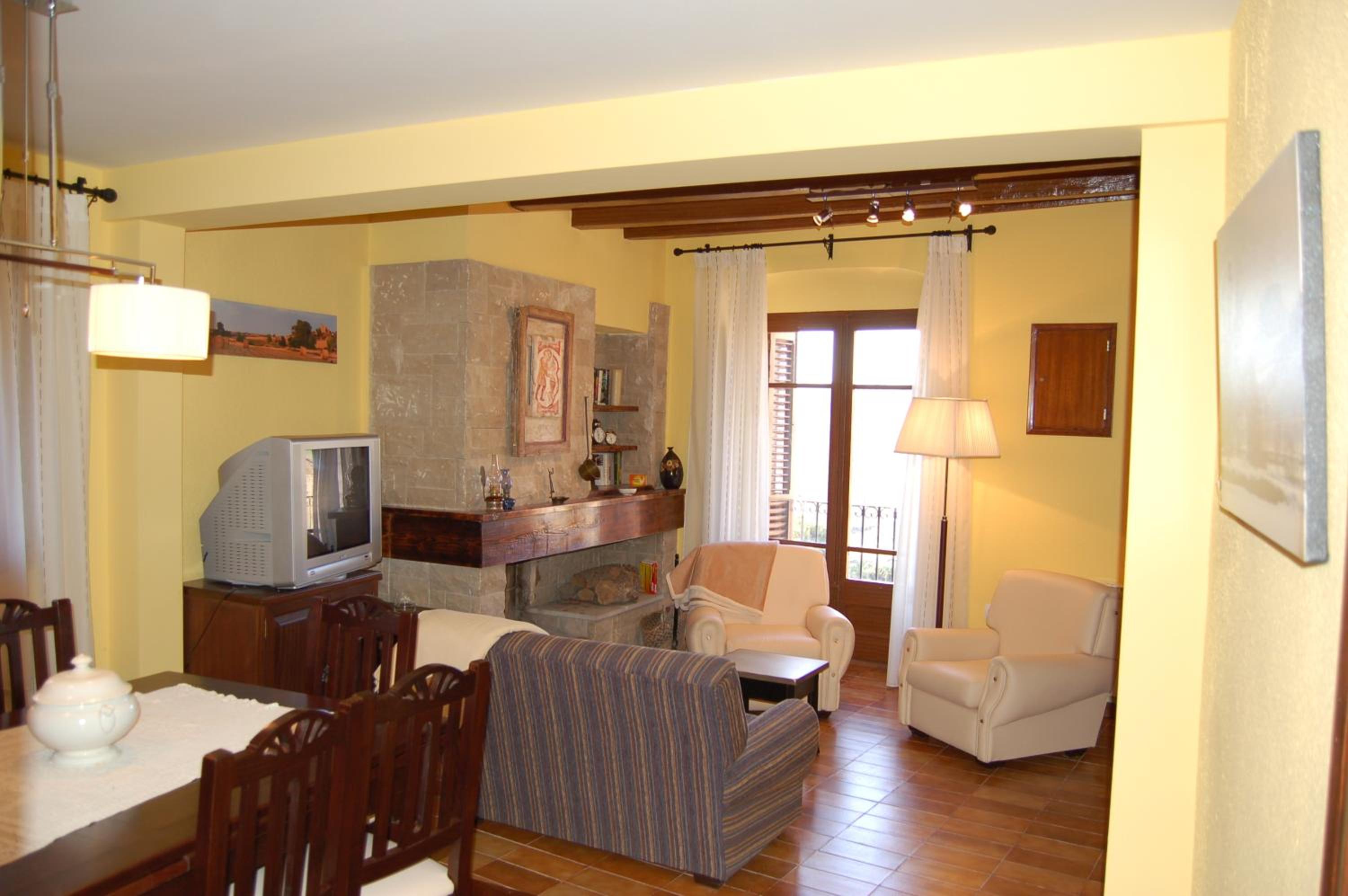 Four-Bedroom House photo 3