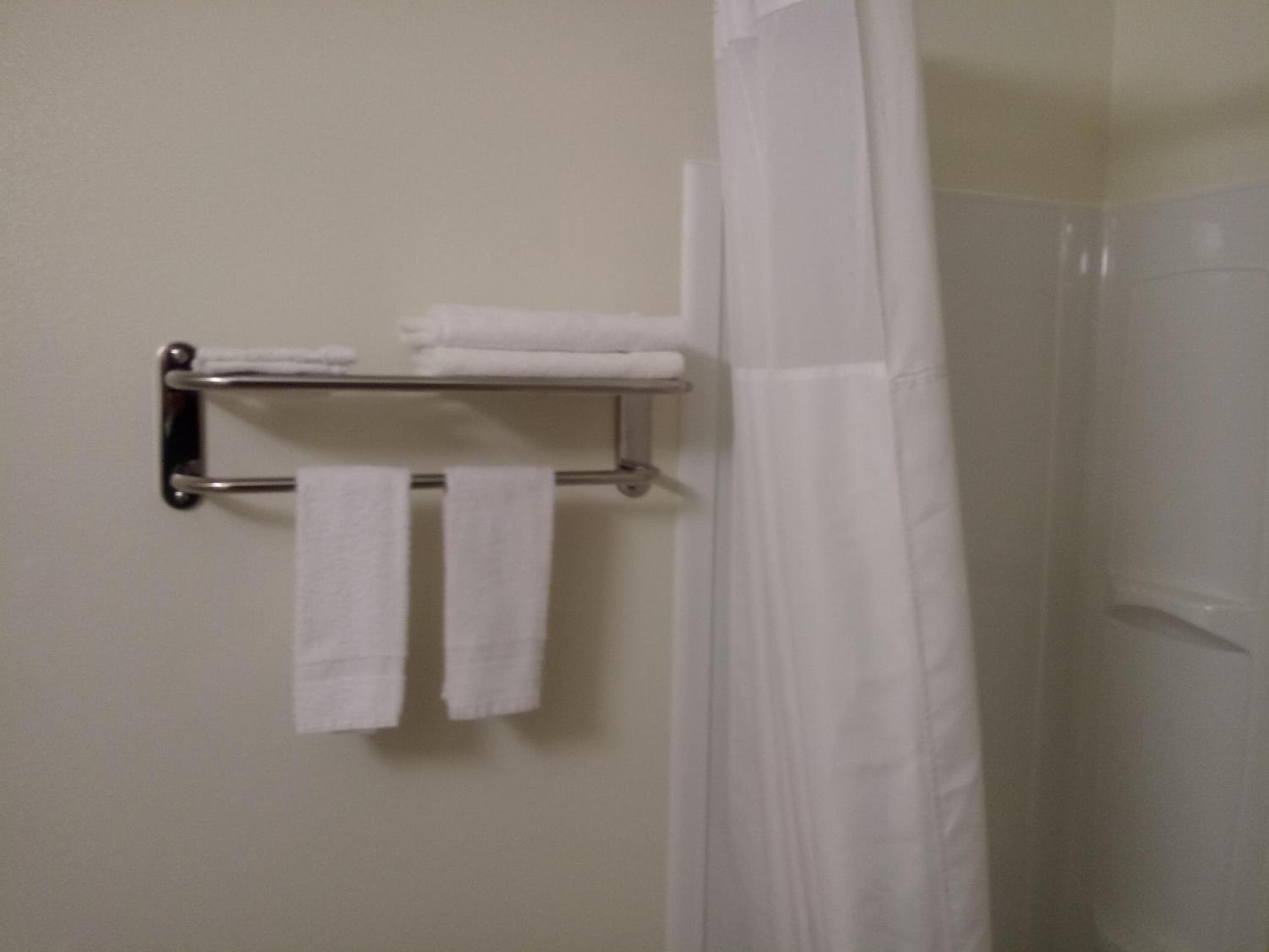 King Room - Mobility Access/Non-Smoking - Photo 12