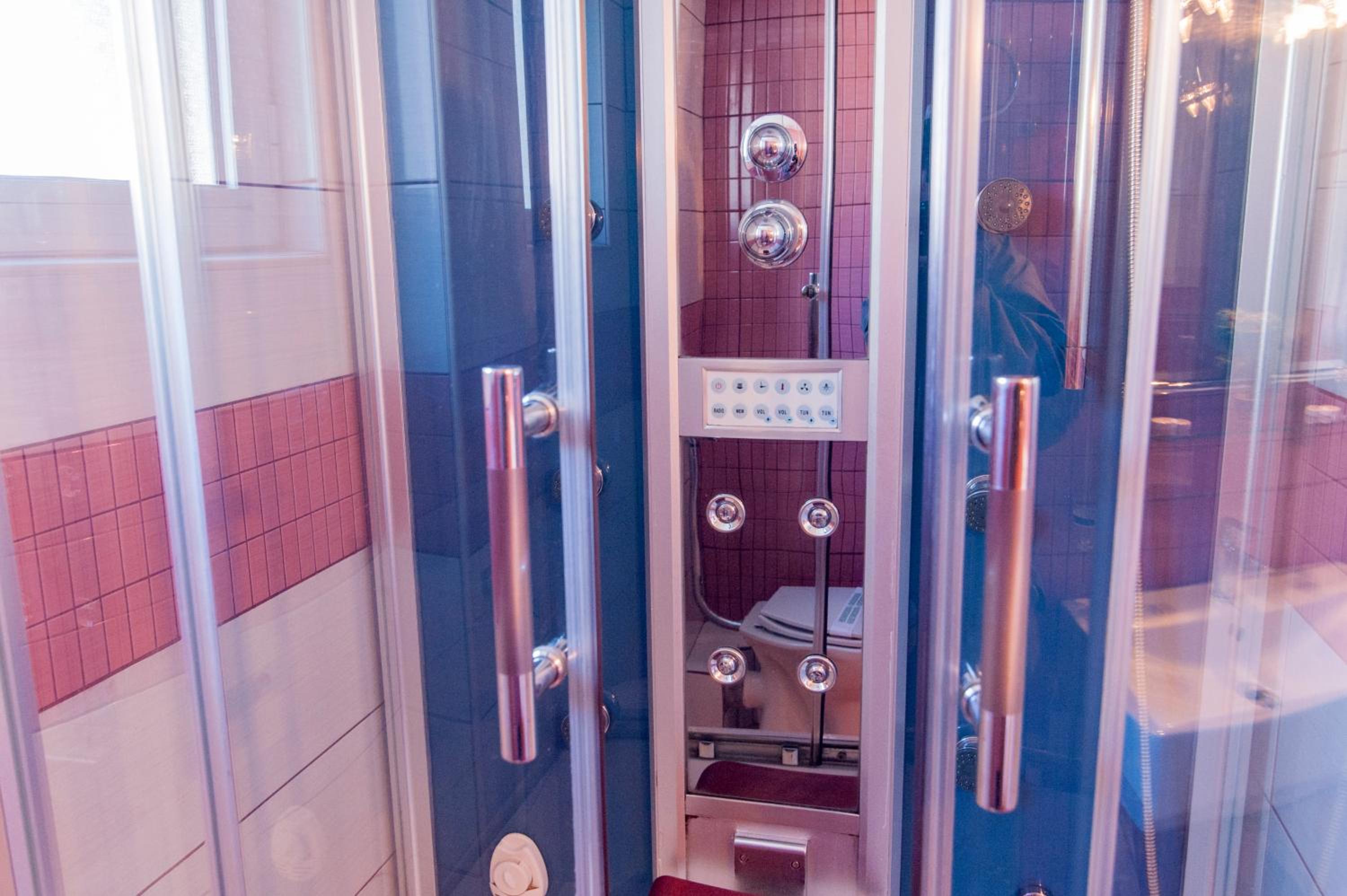 Double or Twin Room - Photo 14
