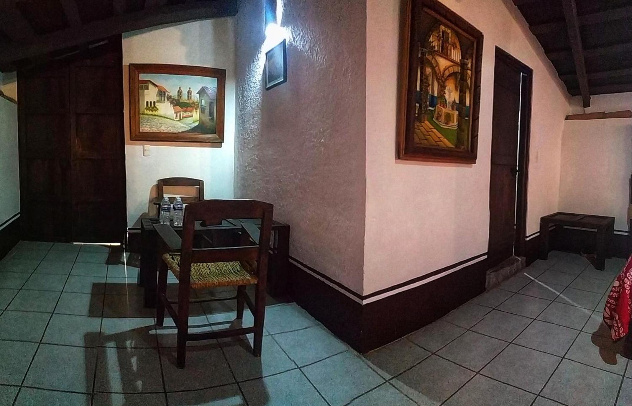 Deluxe Family Room - Photo 2