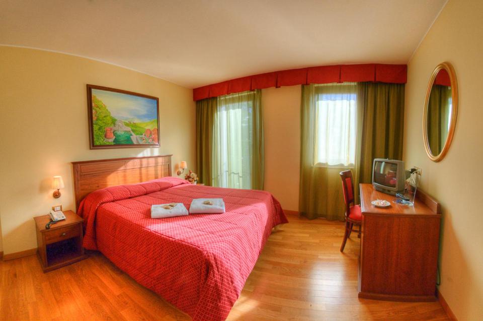Double or Twin Room photo 1
