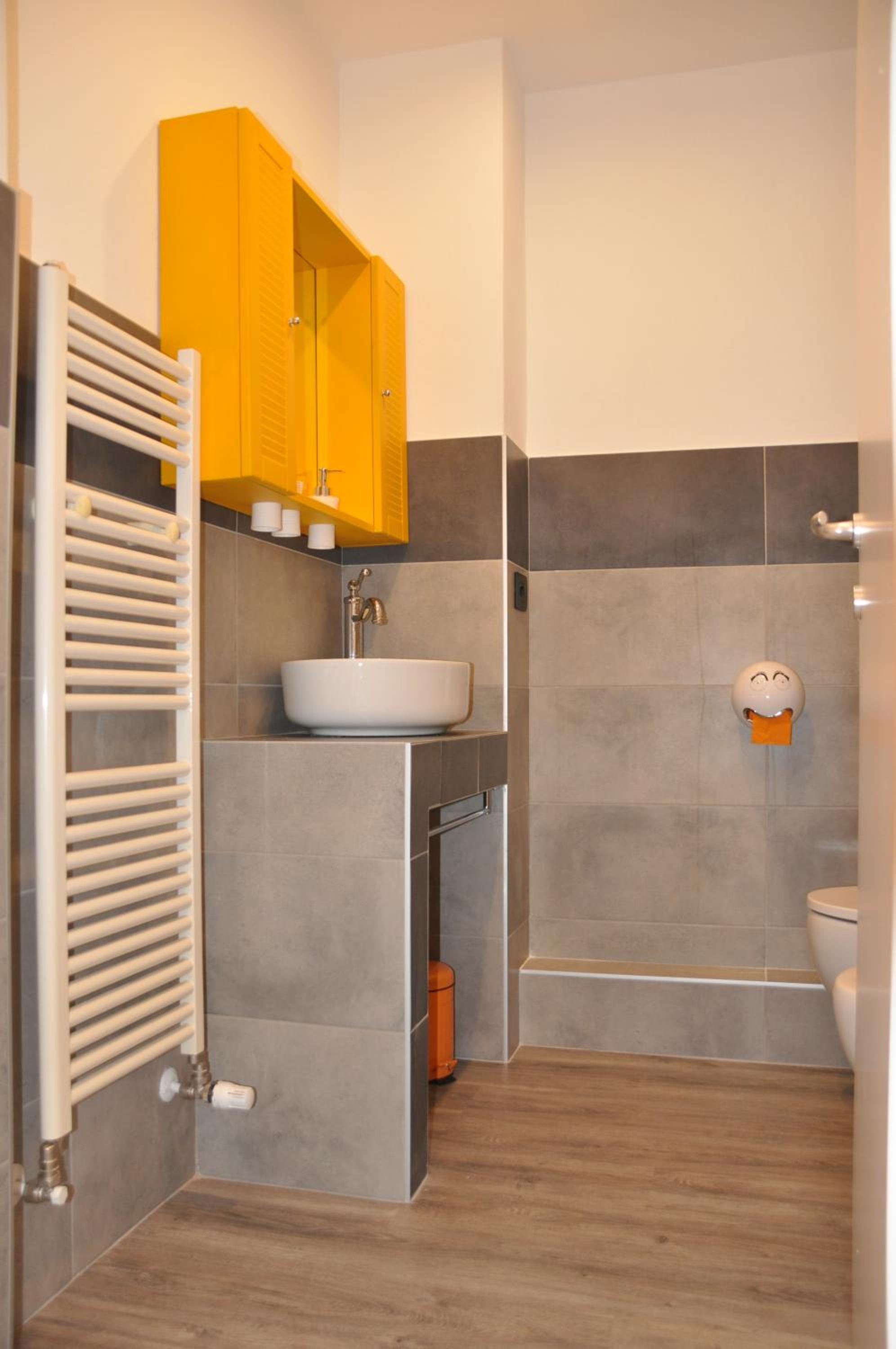 Triple Room with Private Bathroom - Photo 27
