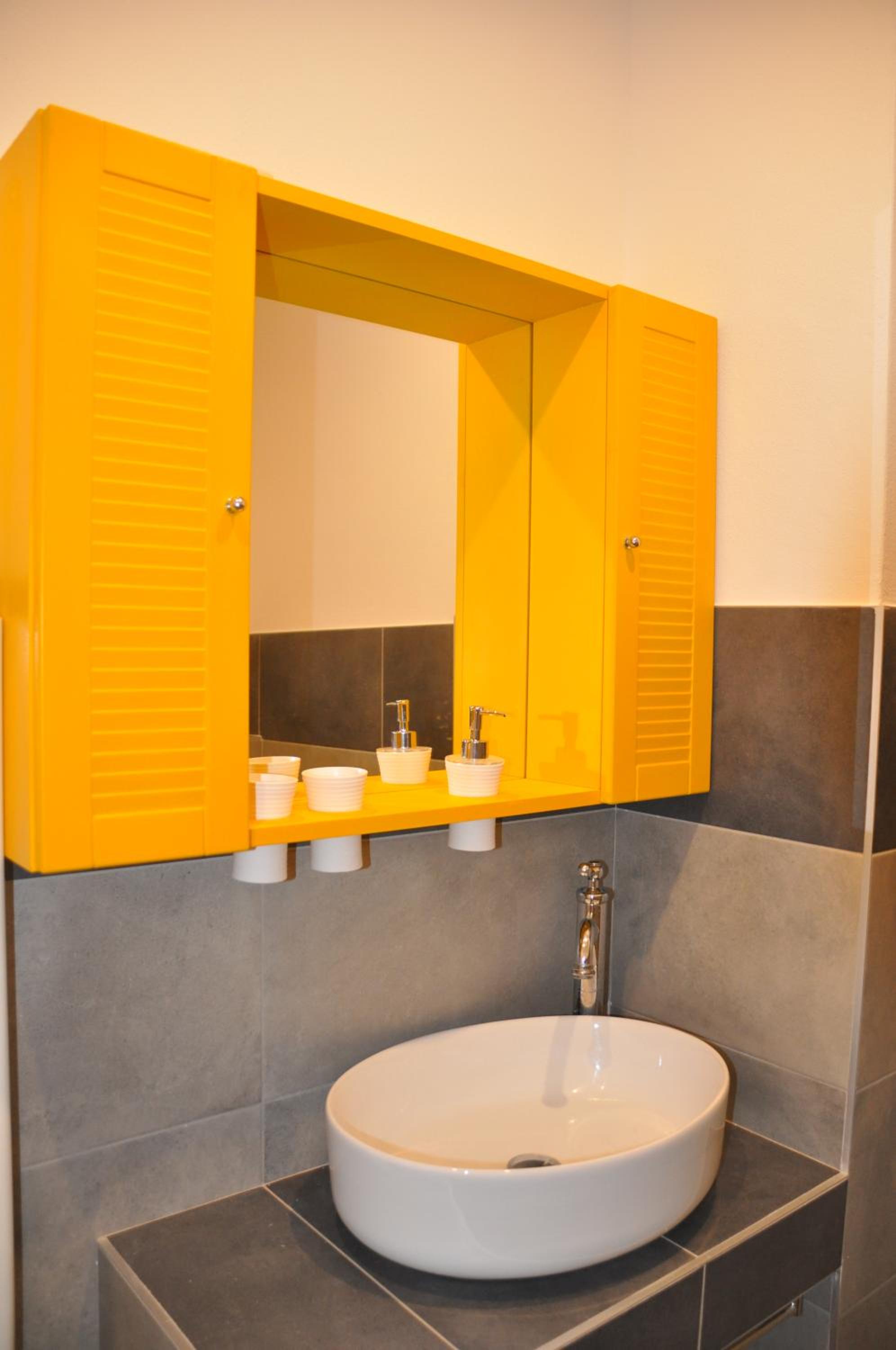 Triple Room with Private Bathroom - Photo 25