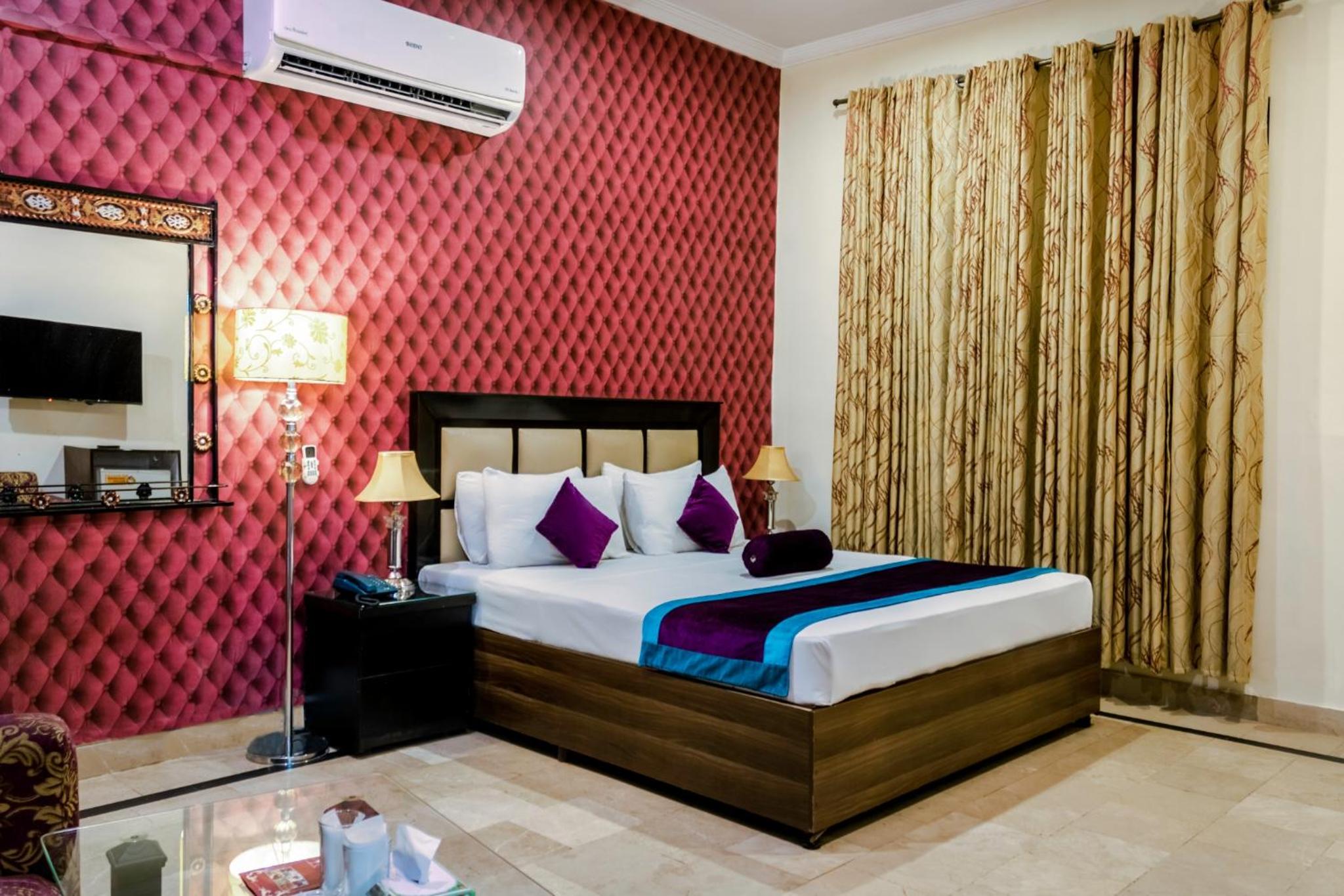 Deluxe Room - Photo 14