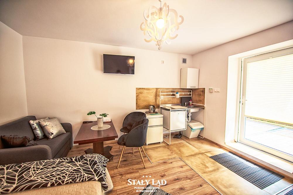 Triple Room with Private Bathroom - Photo 1