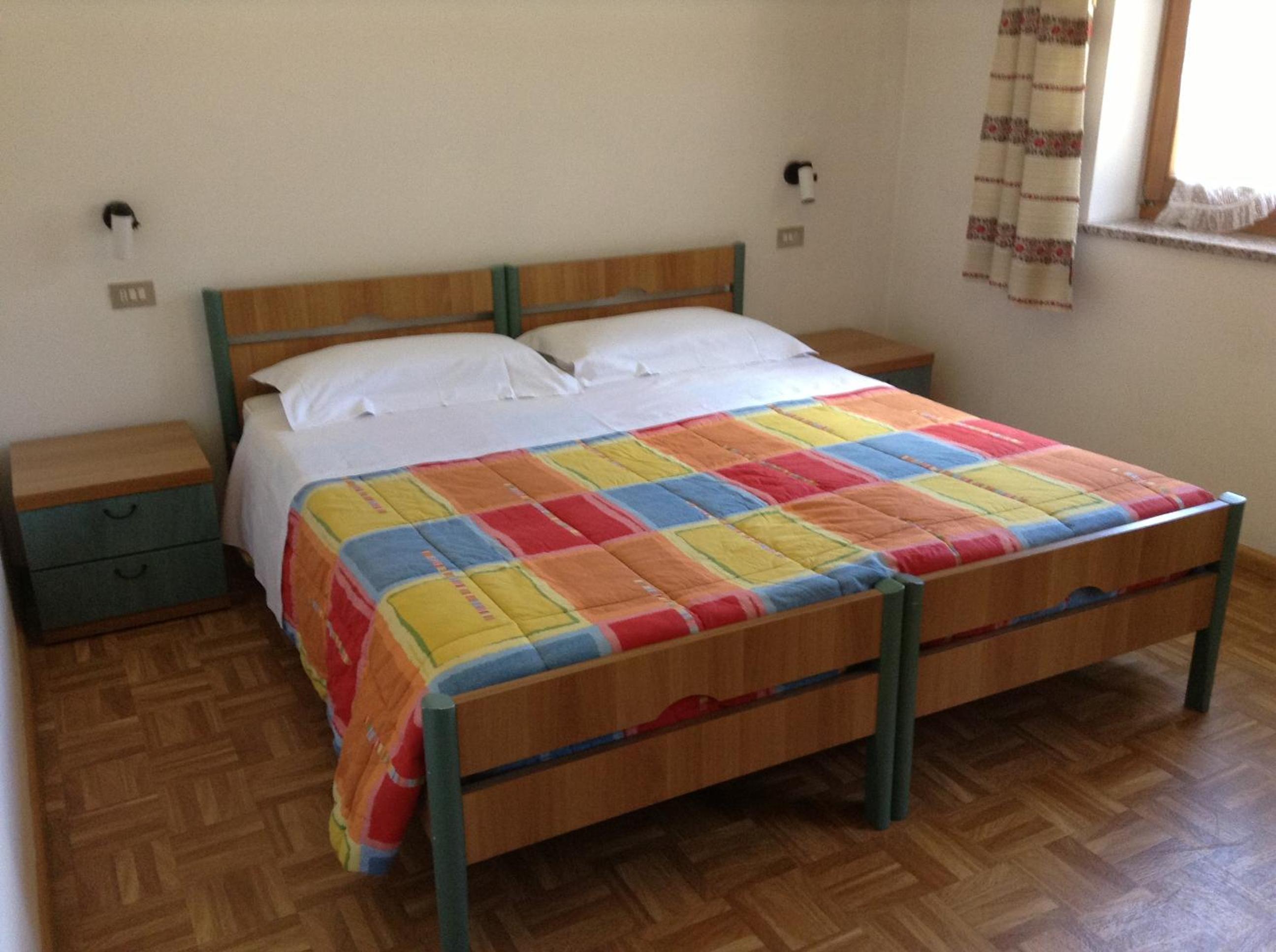 Double Room with Shared Bathroom - Annex photo 2