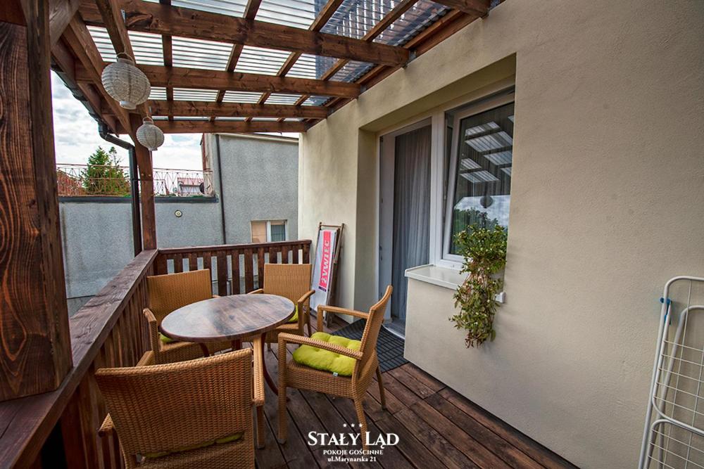 Studio with Balcony photo 1