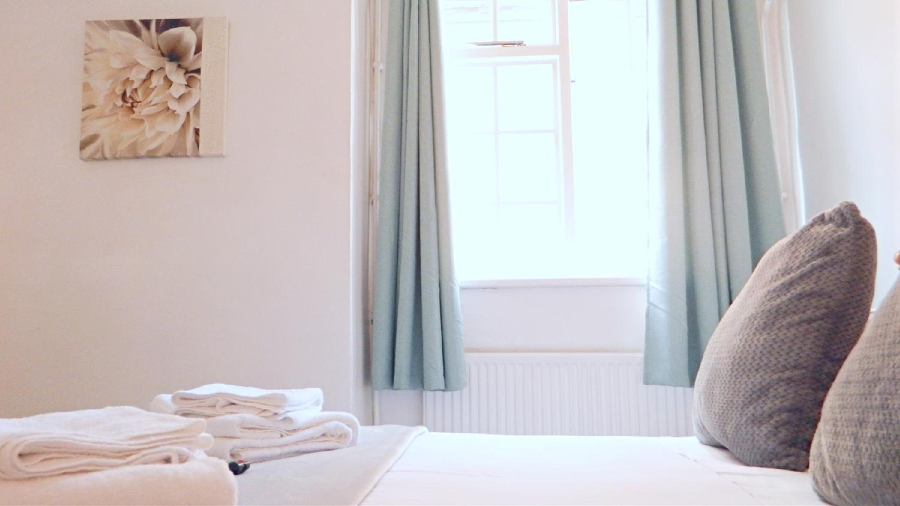 Double Room - Photo 7