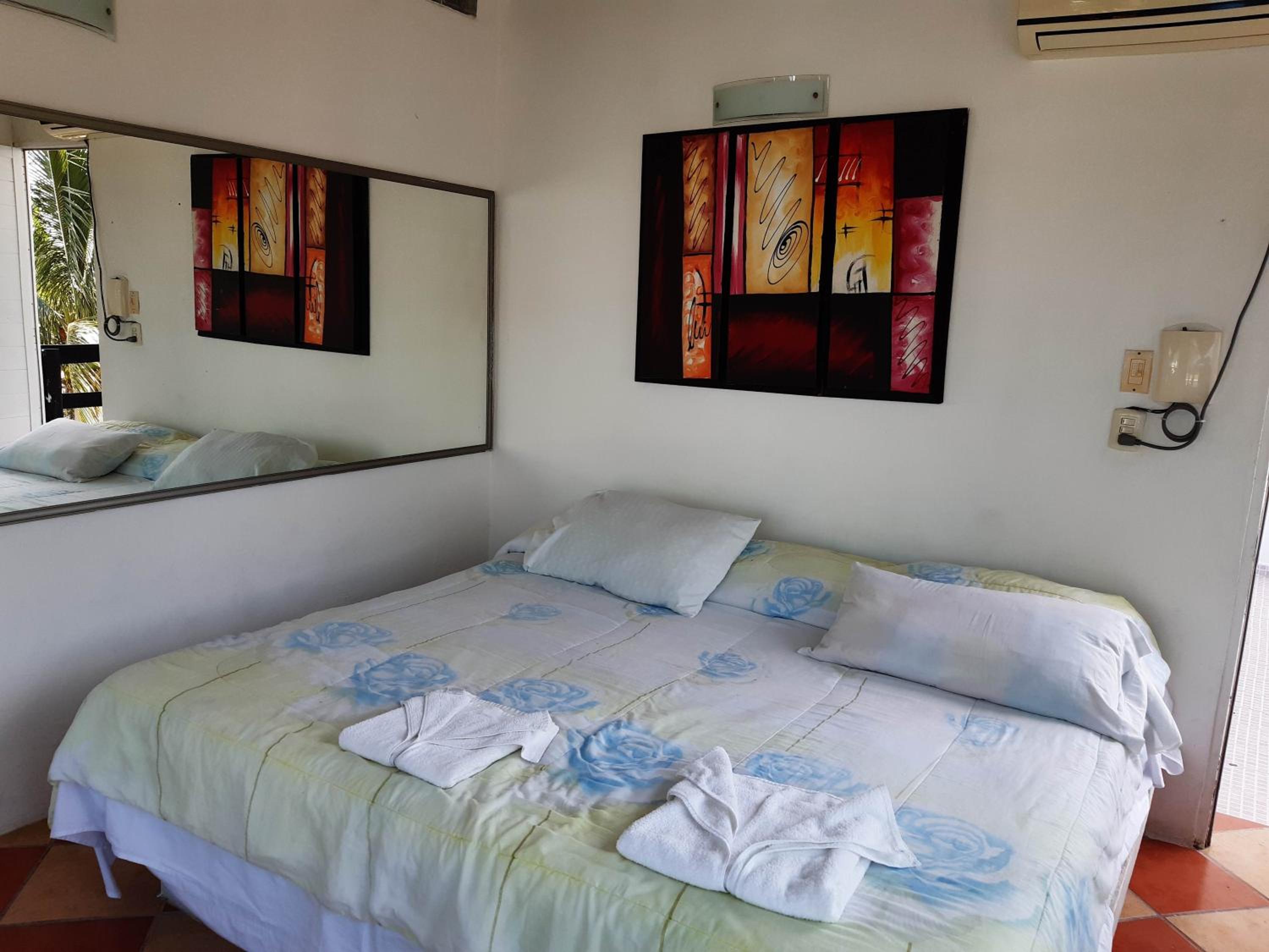 Double Room with Balcony - Photo 1