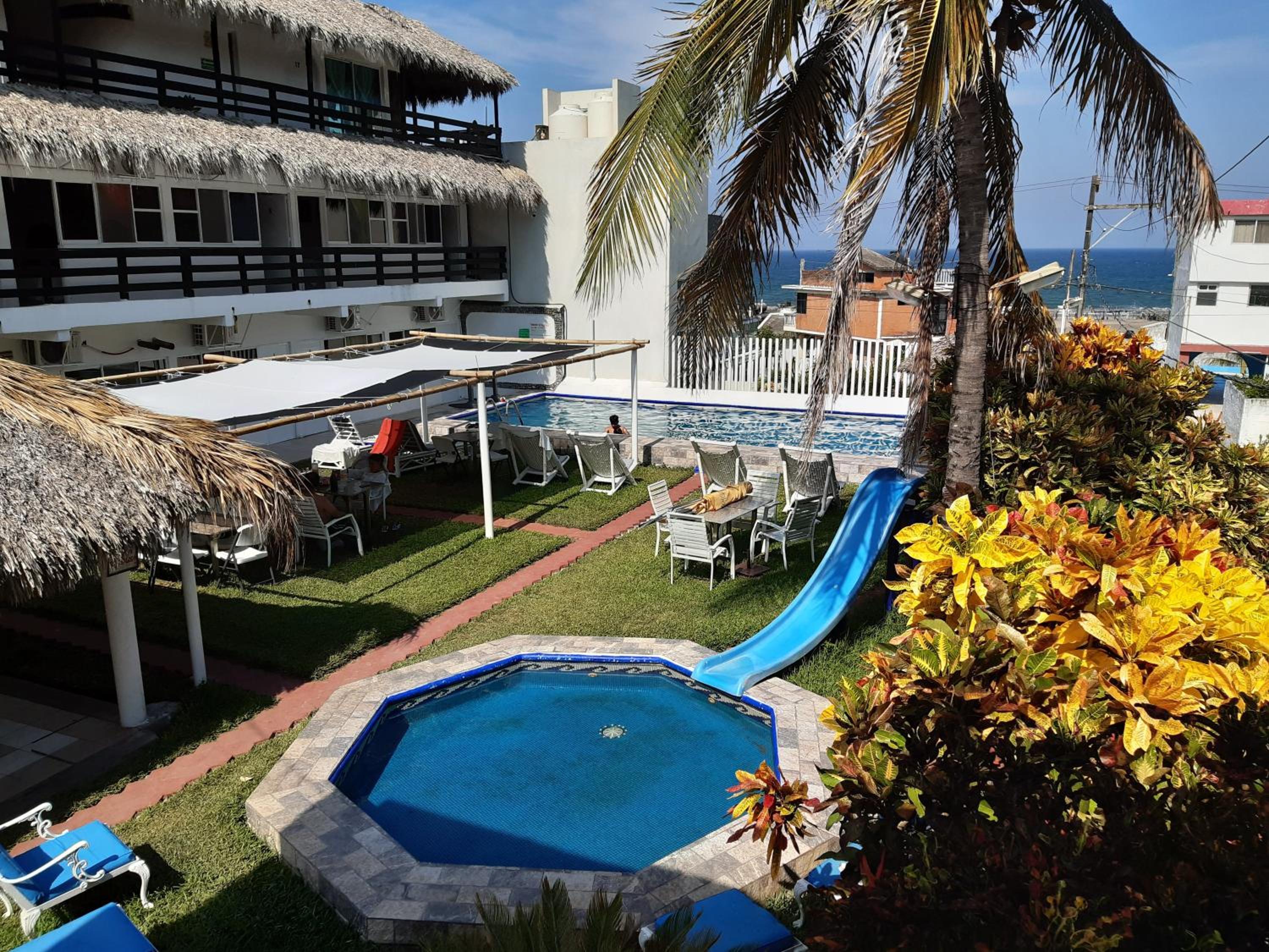 Double Room with Balcony - Photo 2