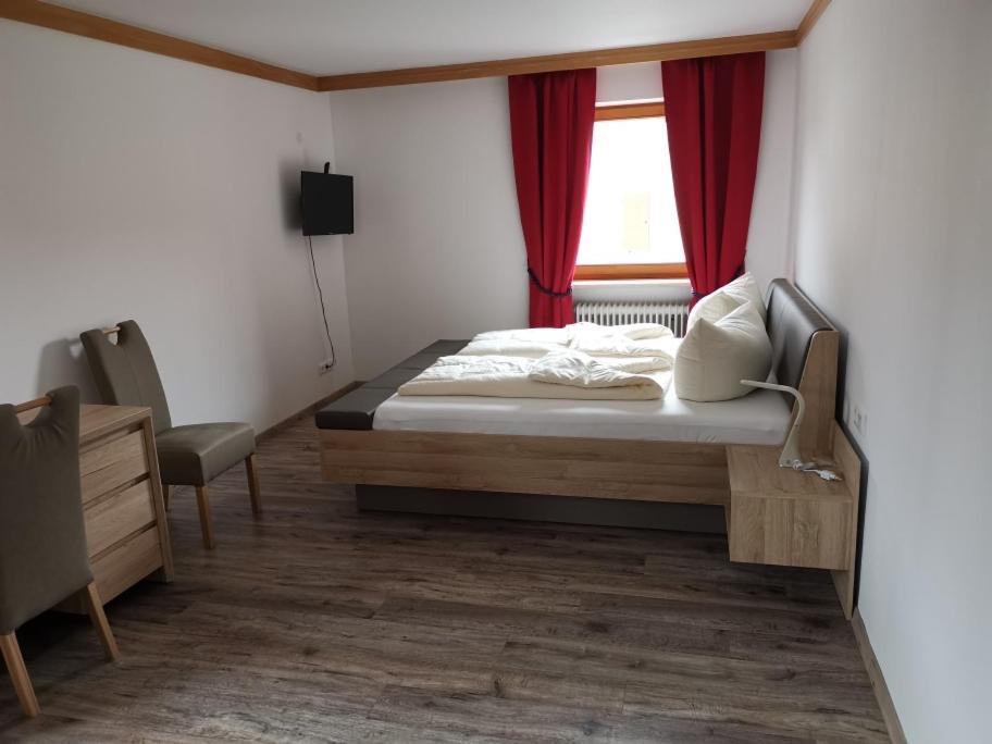 Standard Double Room - Photo 3