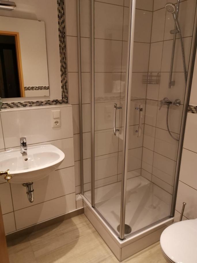 Standard Double Room - Photo 2