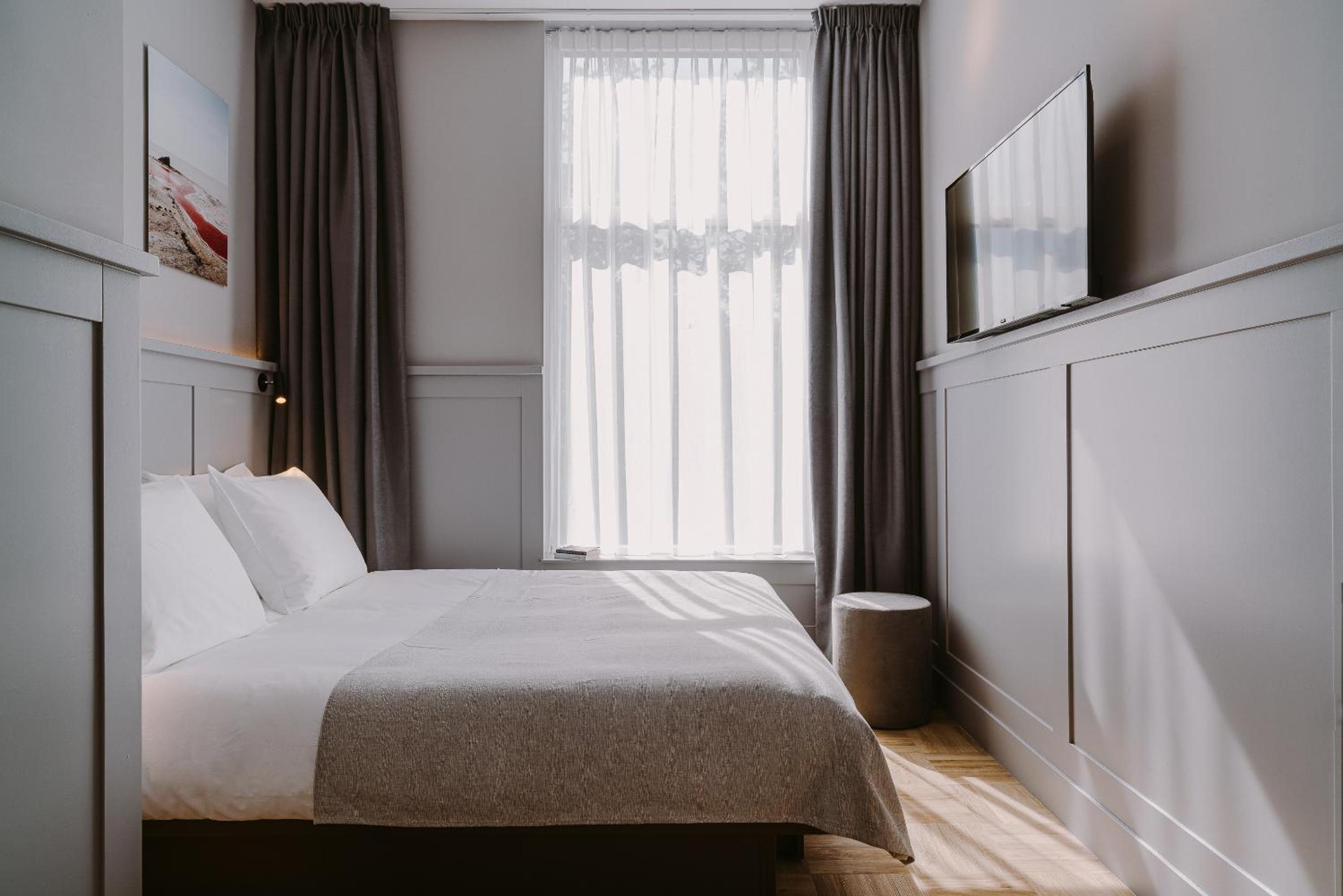 Standard Double Room - Photo 6