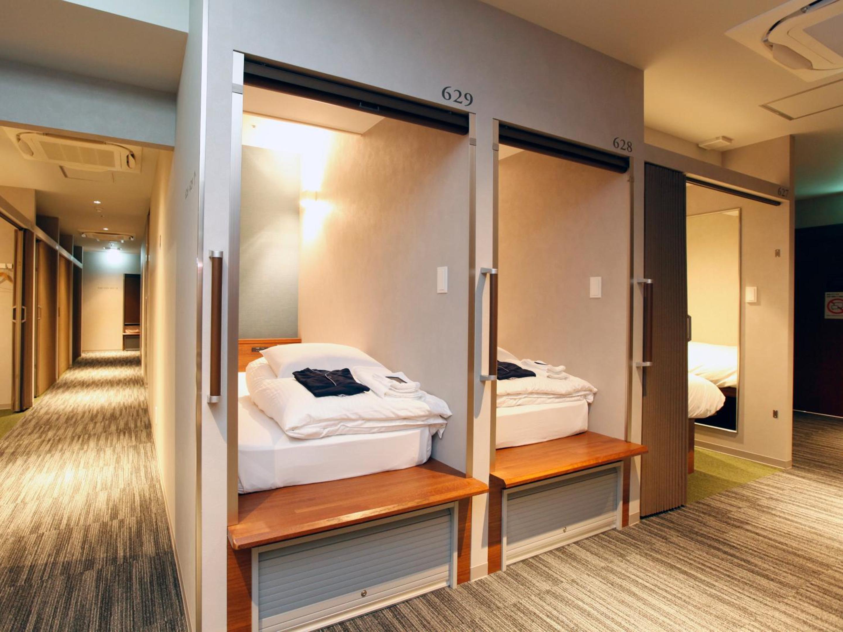 Standard Capsule Room - Male Only - Photo 8