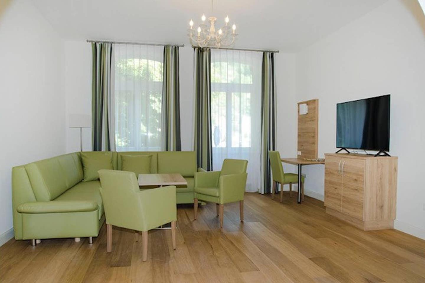 Deluxe Junior Suite