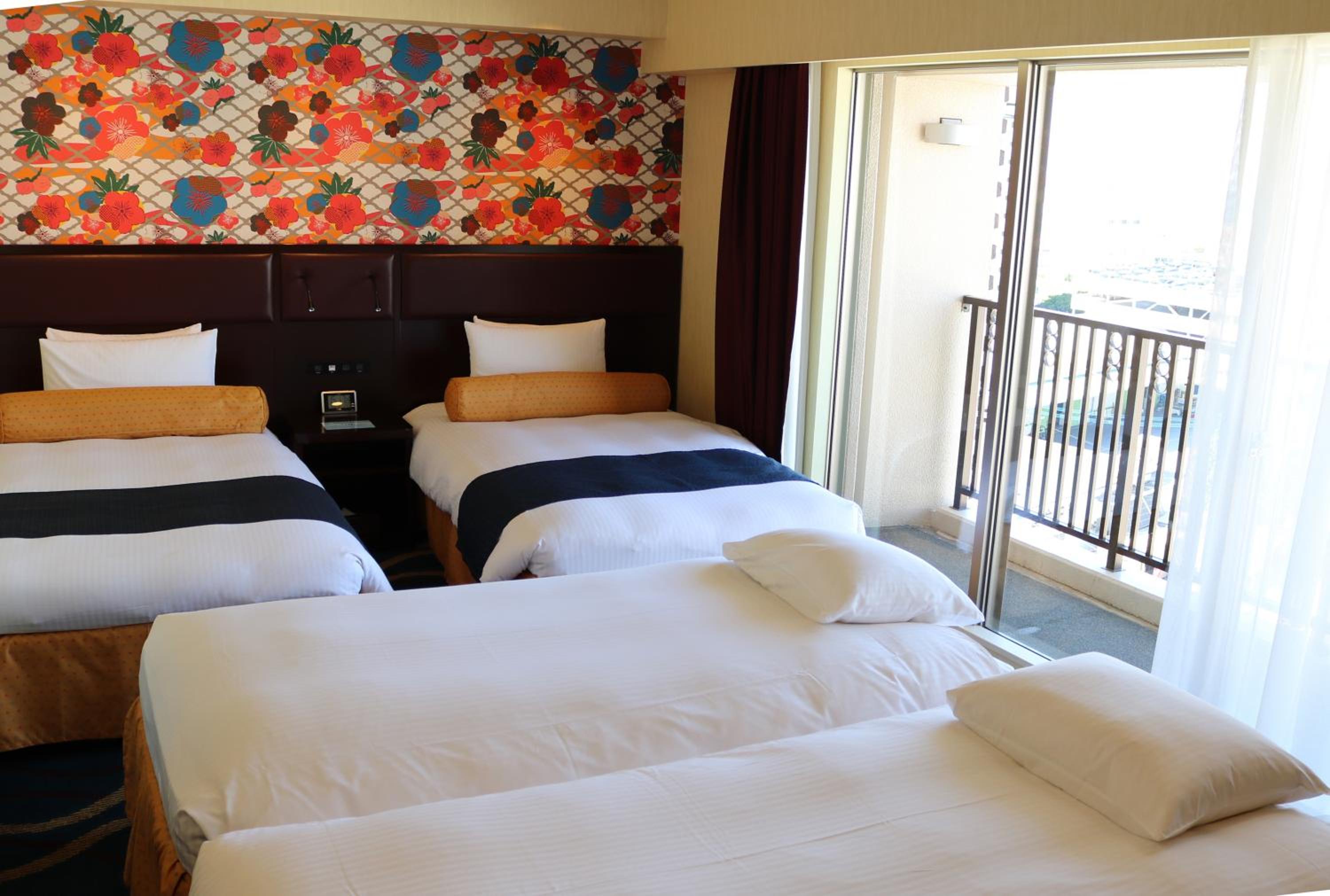 Superior Room - Non-Smoking - Photo 9