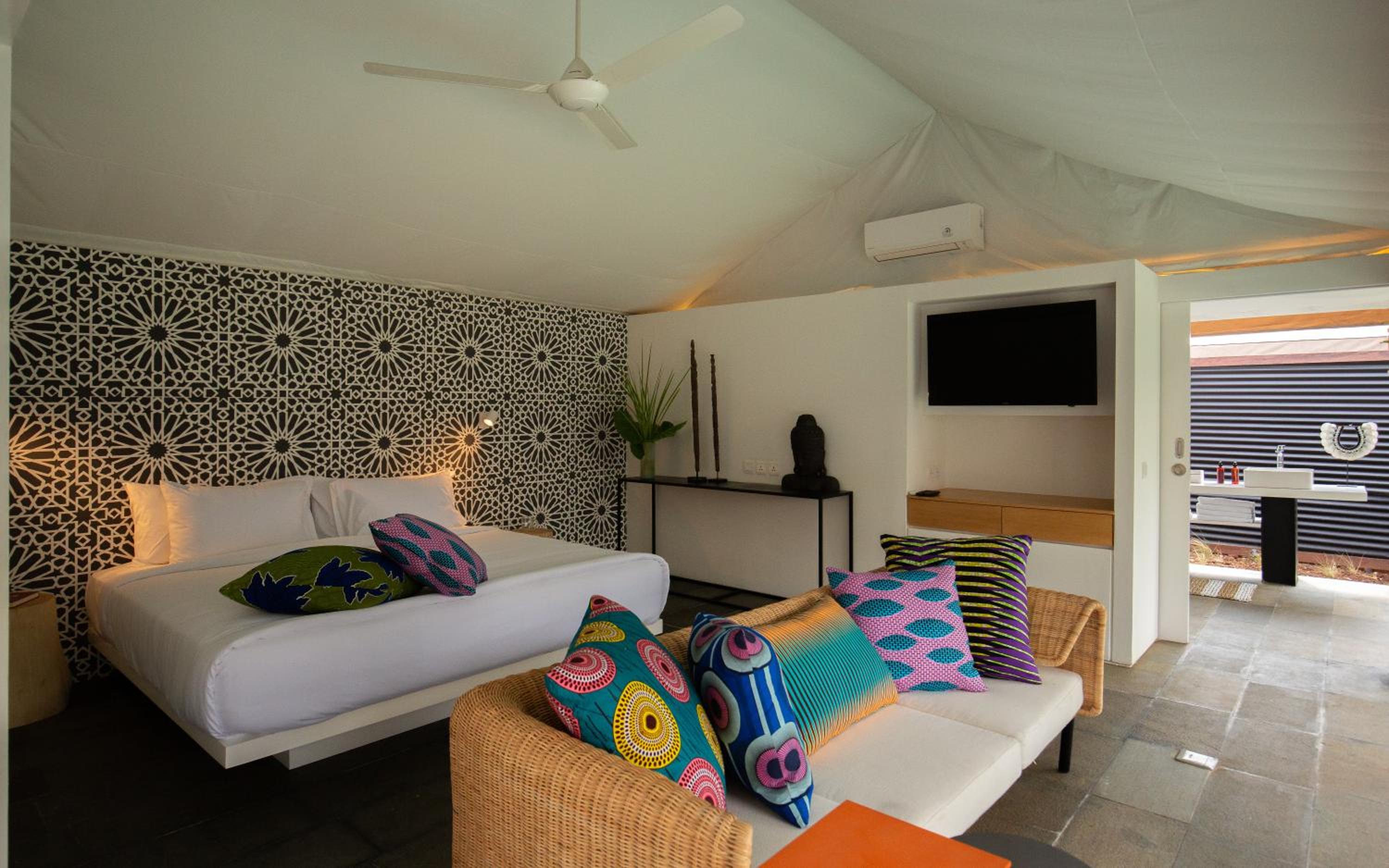 Special Offer – Luxury Garden Tent with Resort Credit photo 1