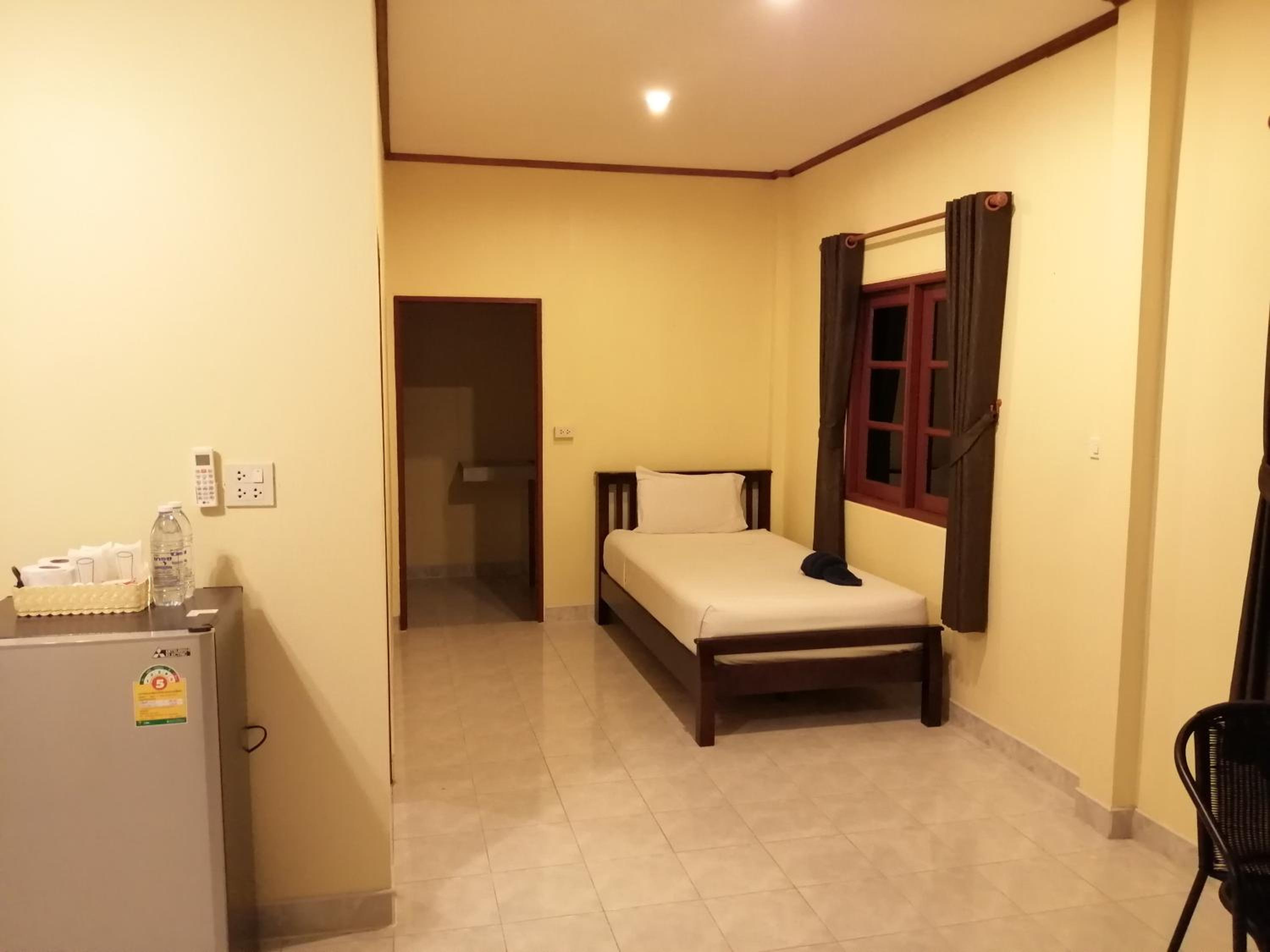Family Bungalow - Photo 2