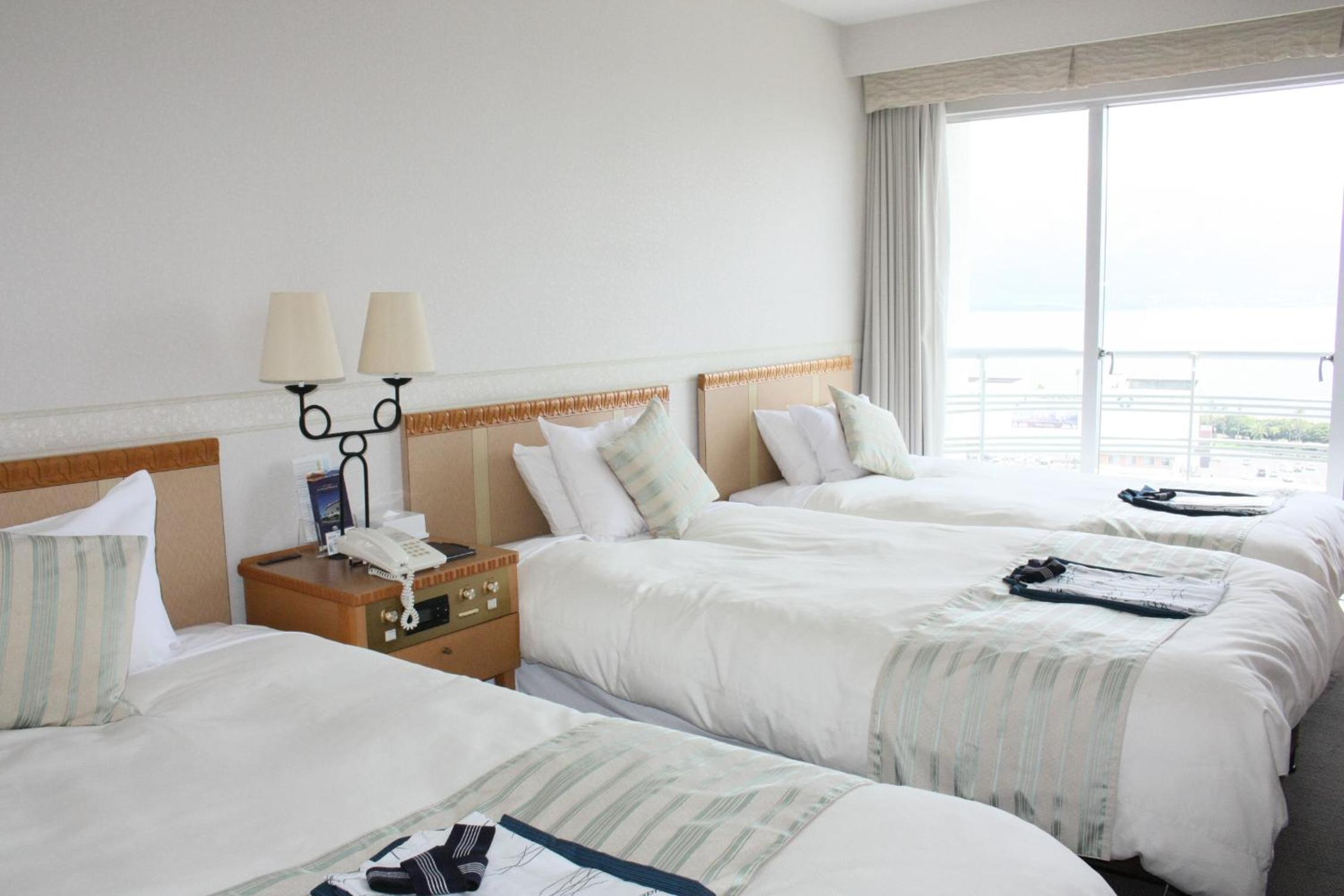 Twin Room with Extra Bed and Sakurajima View - Non-Smoking photo 3