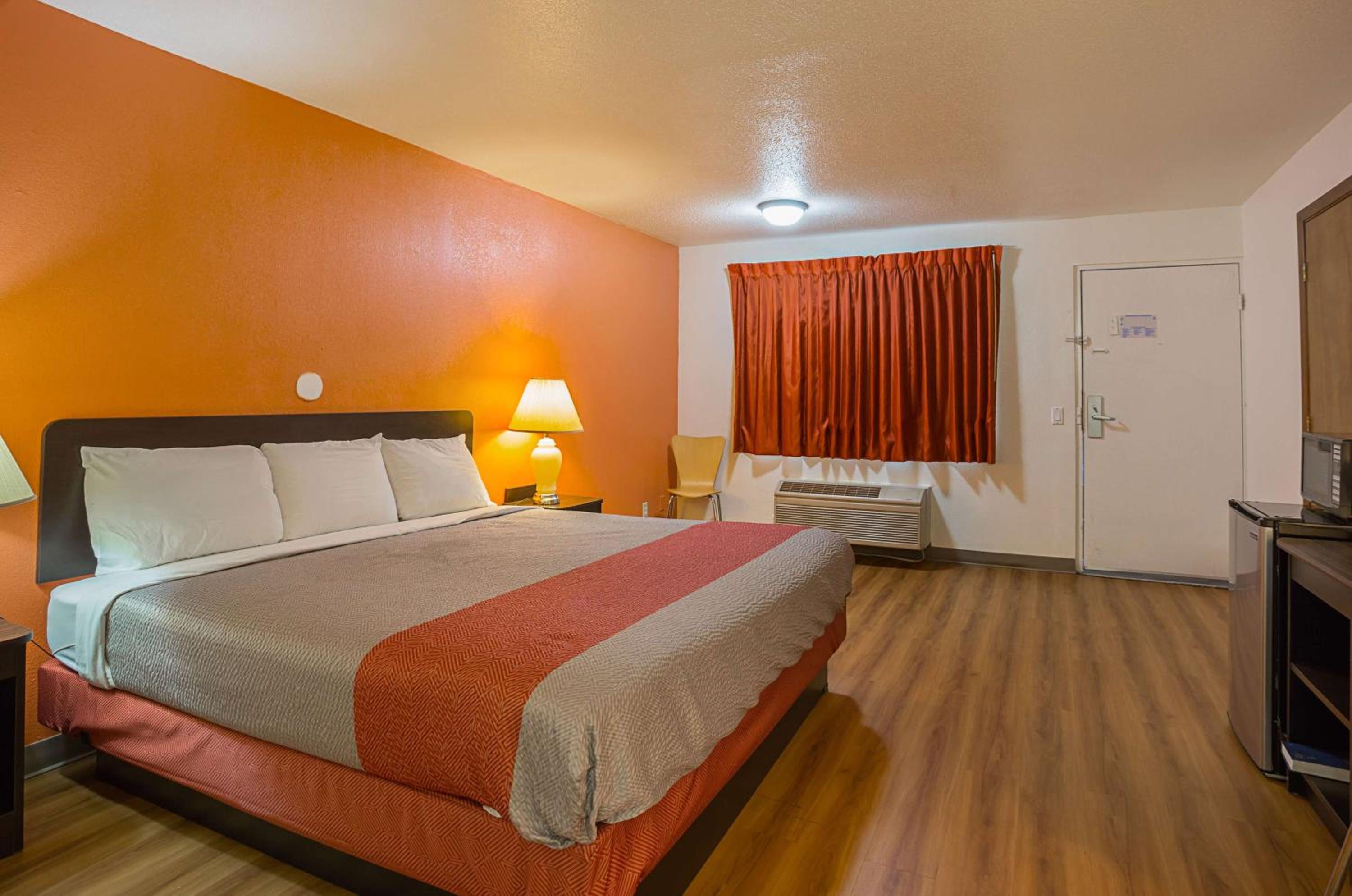Deluxe Double Room - Smoking photo 3