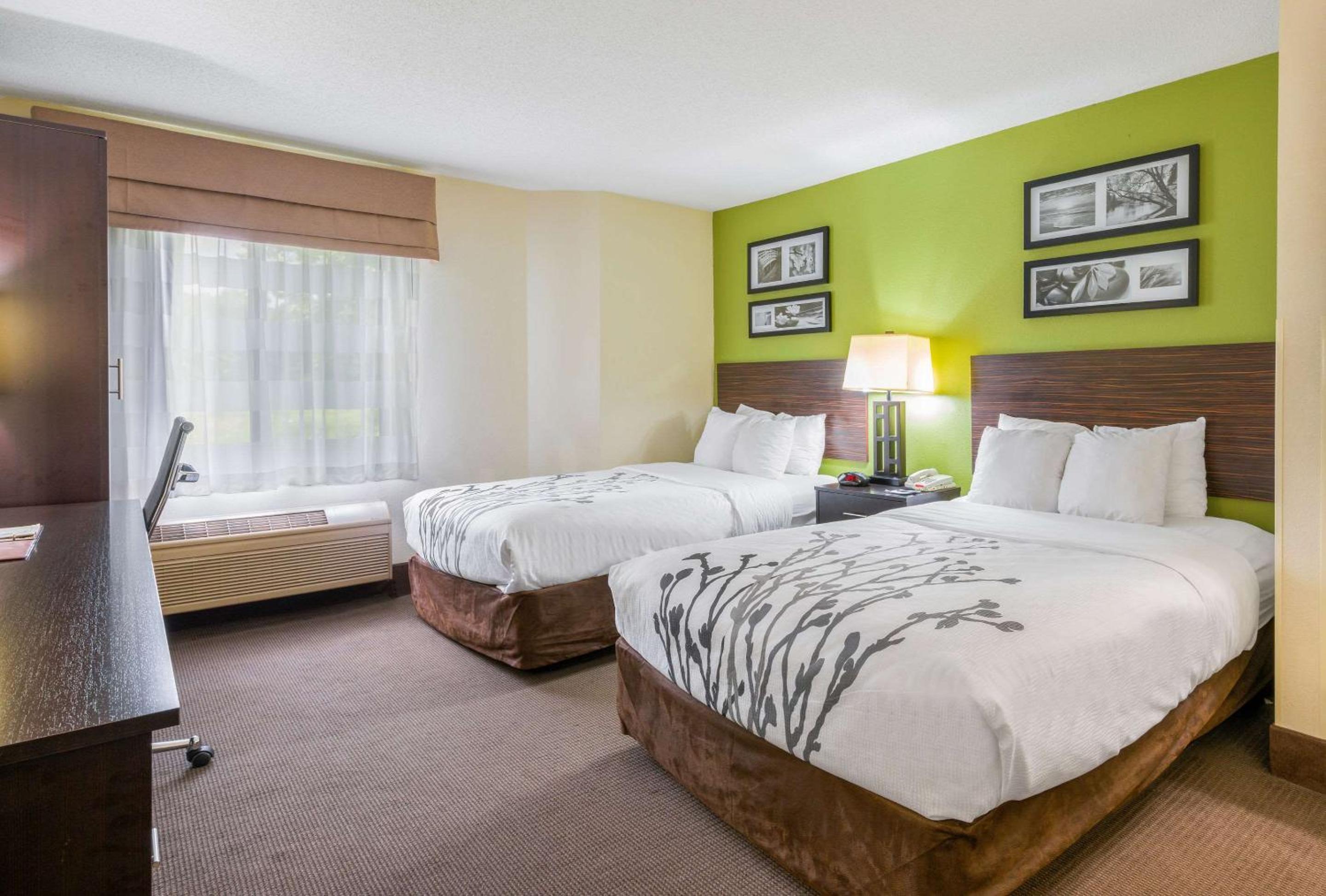 Double Room with Two Double Beds - Non-Smoking - Photo 2