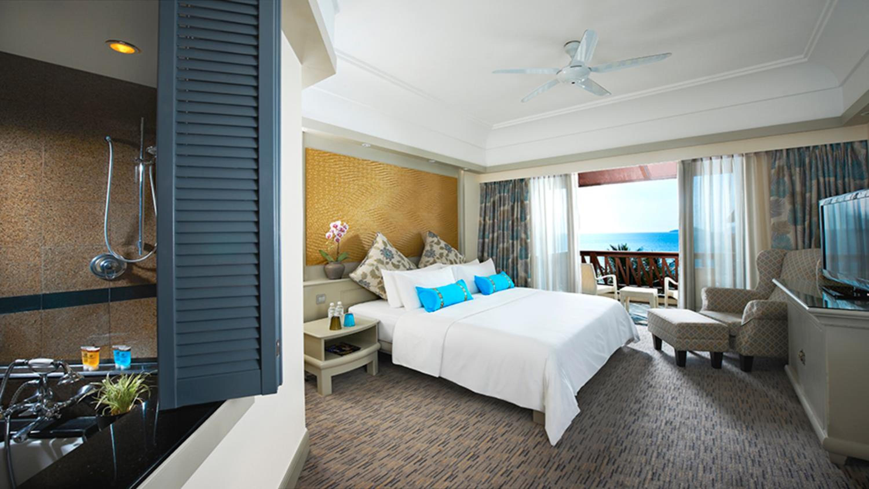 Deluxe Sea View King - Photo 4