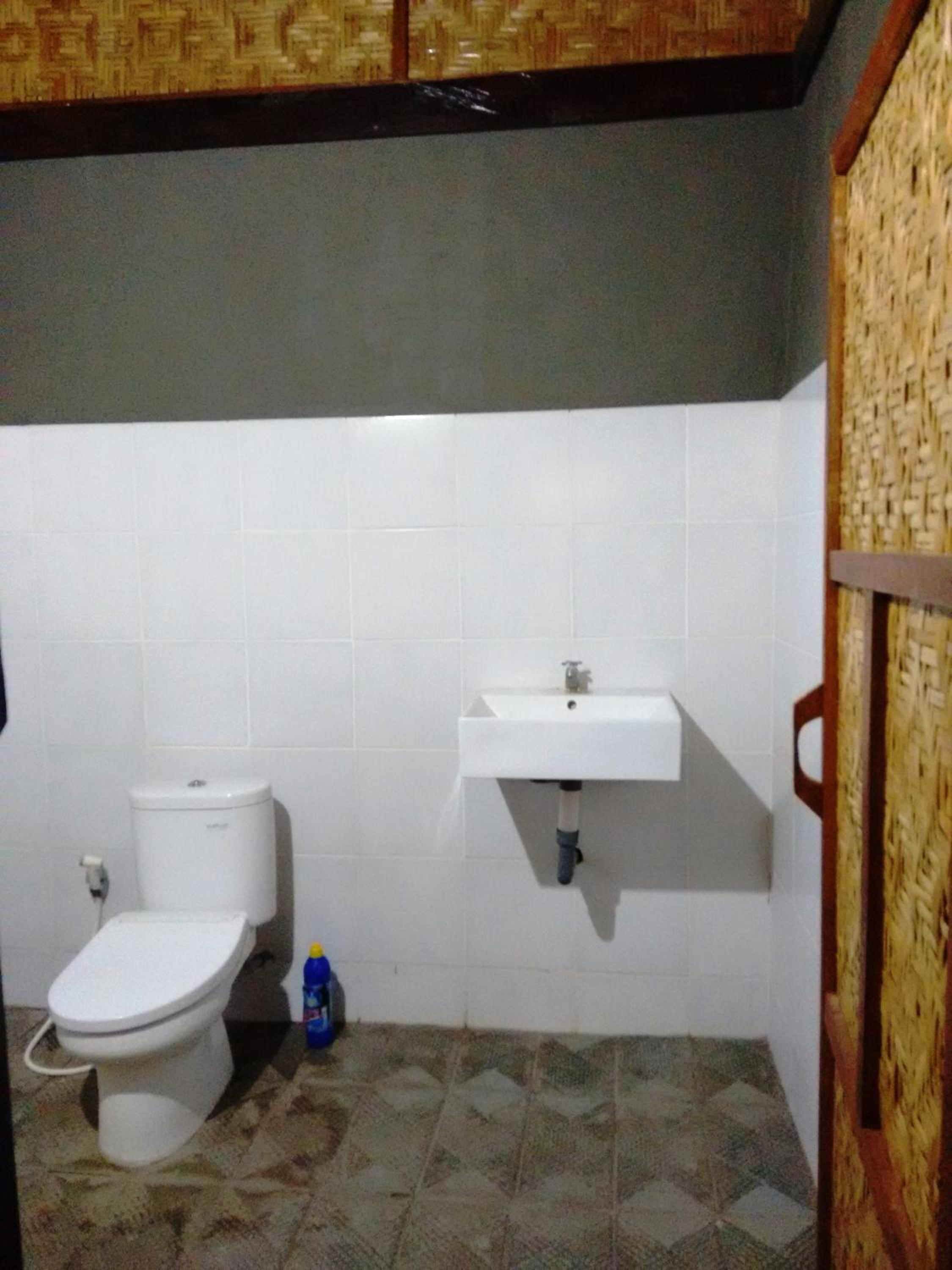 Triple Room with Bathroom - Photo 2