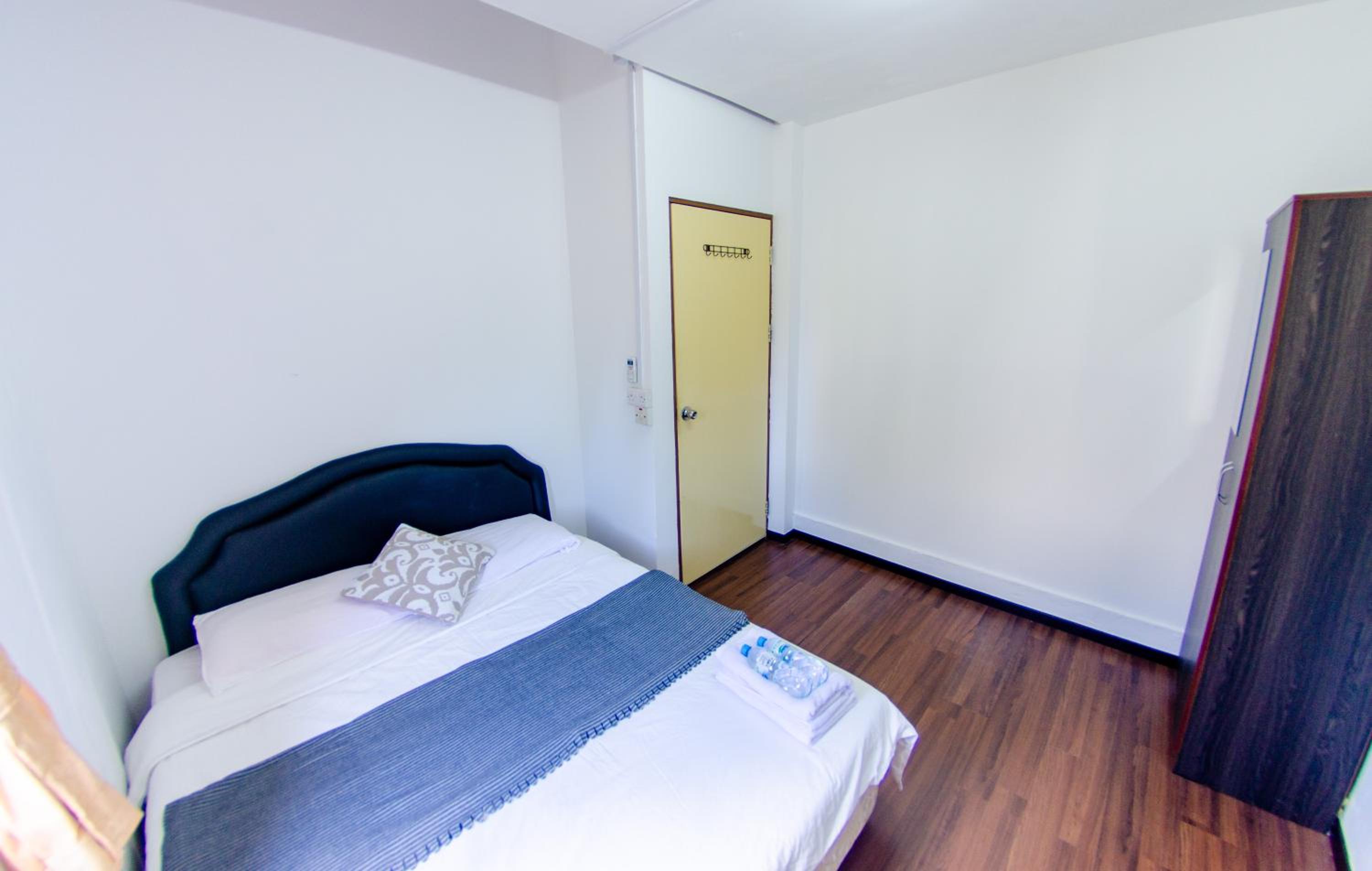 Small Double Room - Photo 1