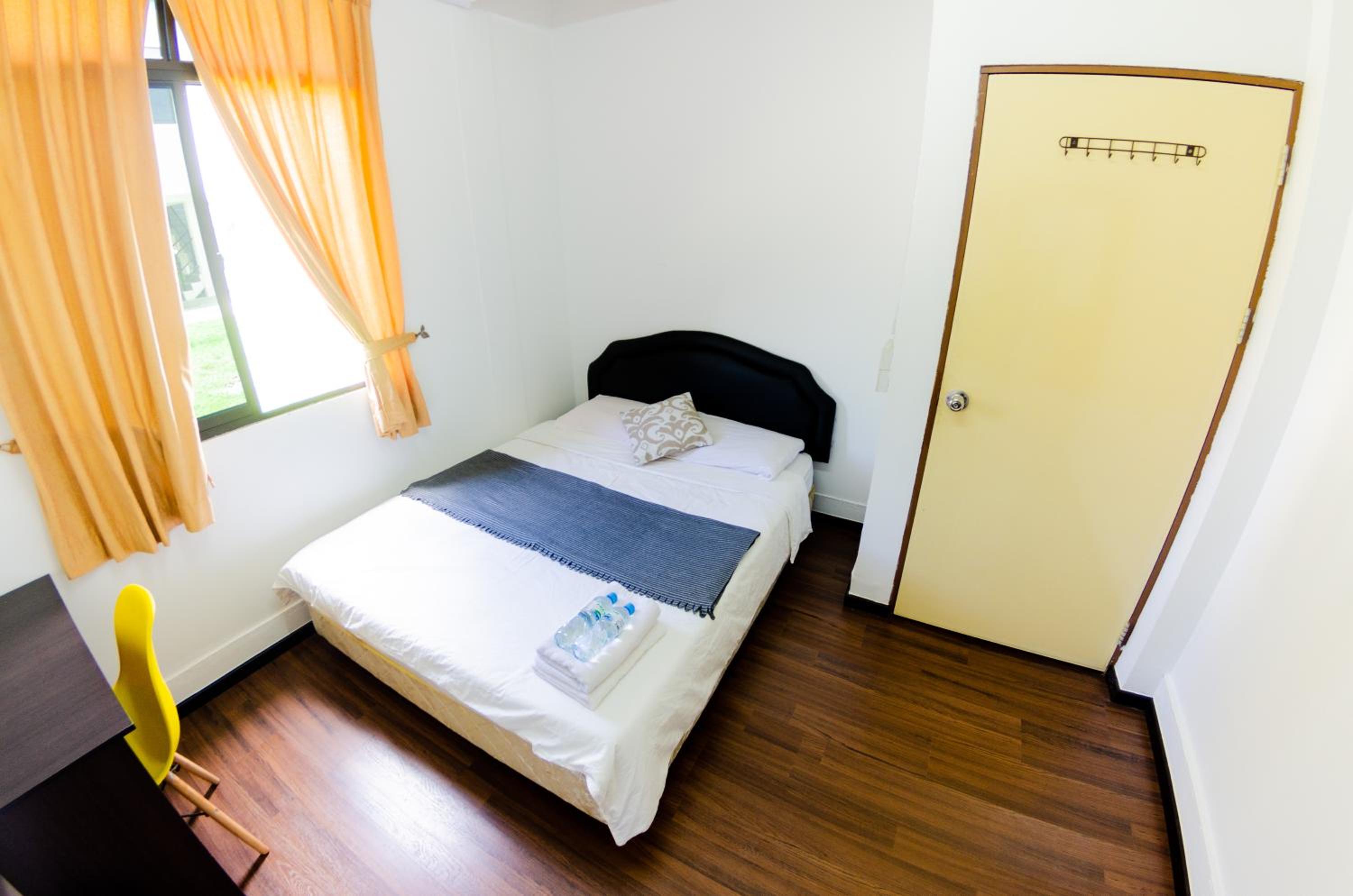 Small Double Room - Photo 2