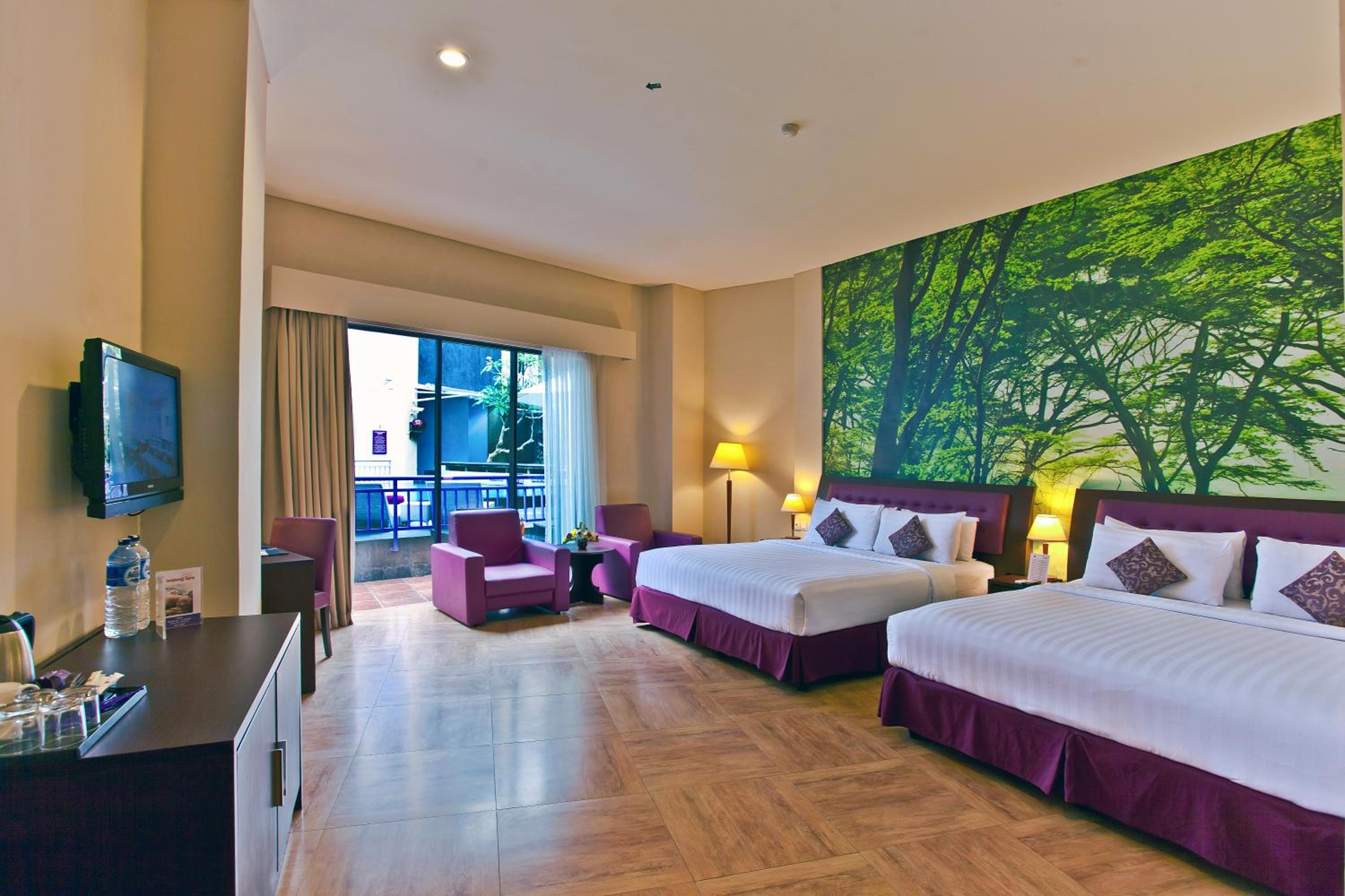 Quadruple Room without Window - Photo 4